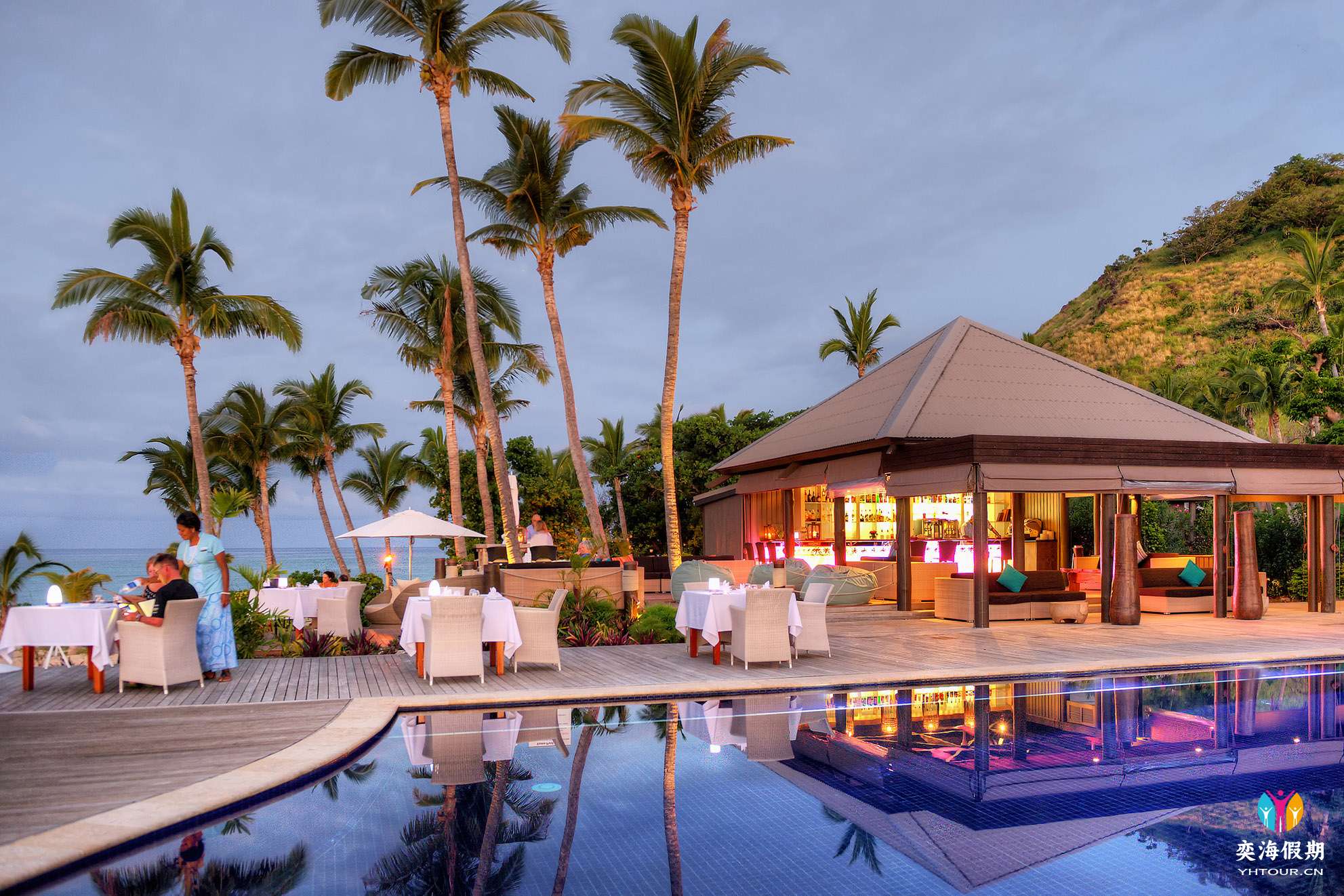 The Reef Restaurant2.jpg