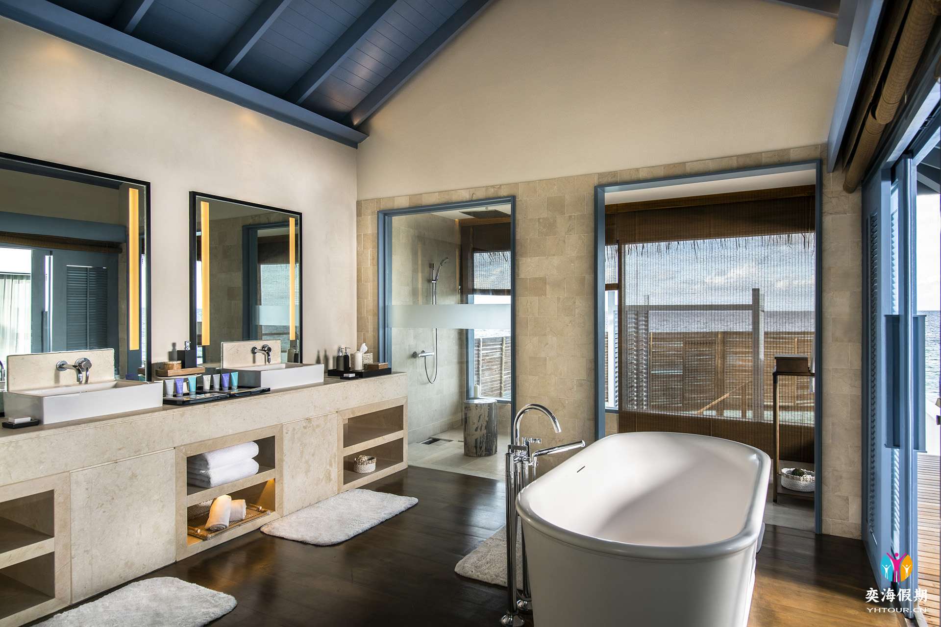 RMM Overwater Villa Bathroom(1).jpg