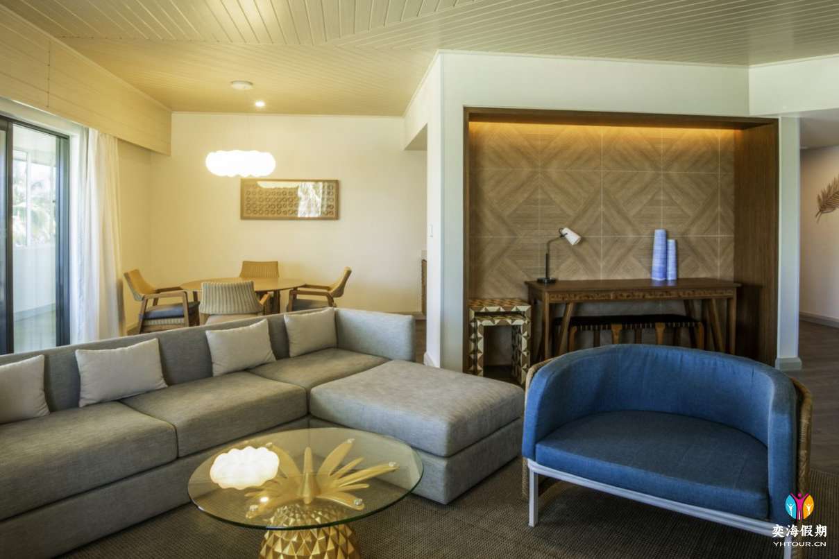 Opera Suite (4).jpg