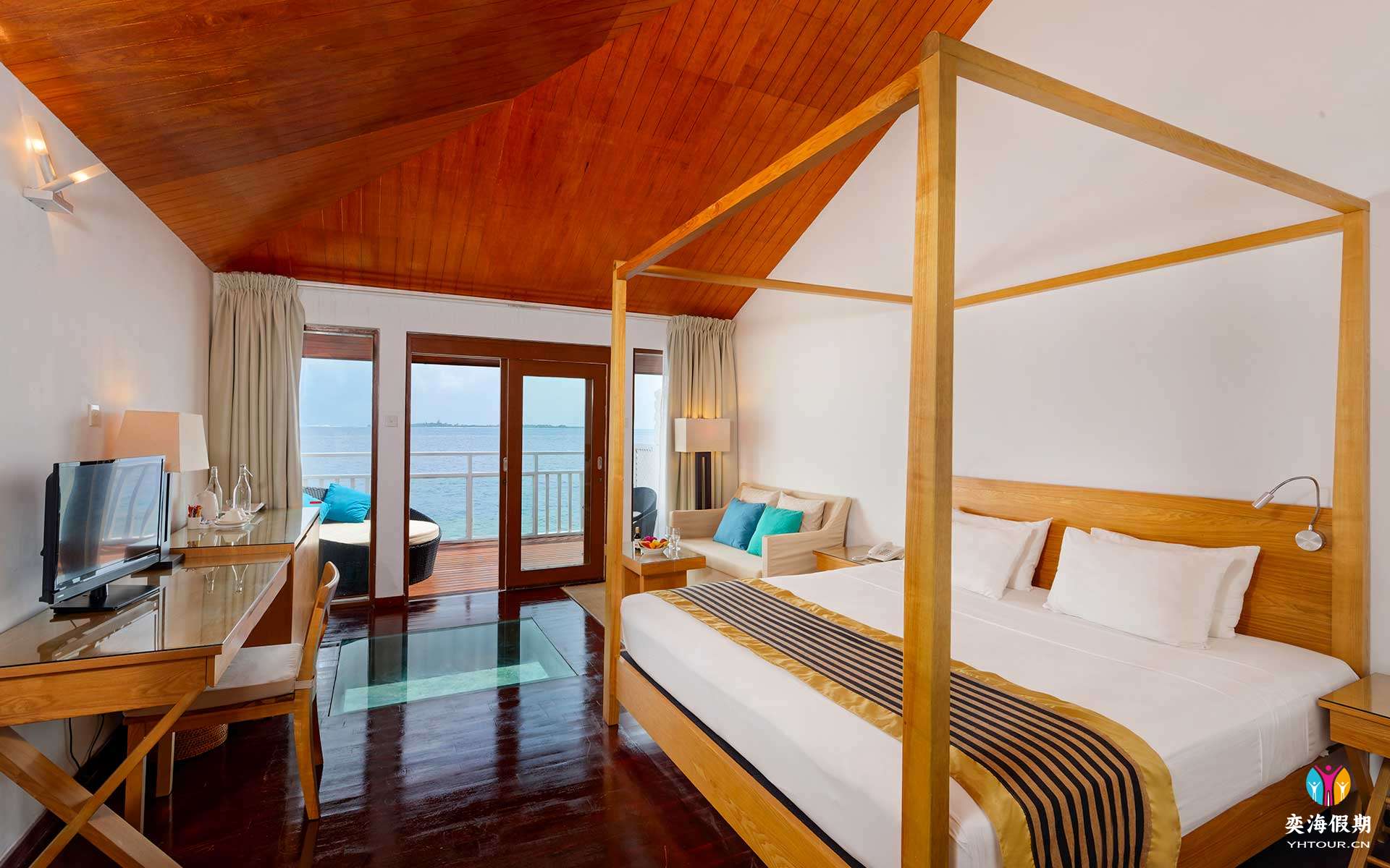 Water Bungalow3.jpg