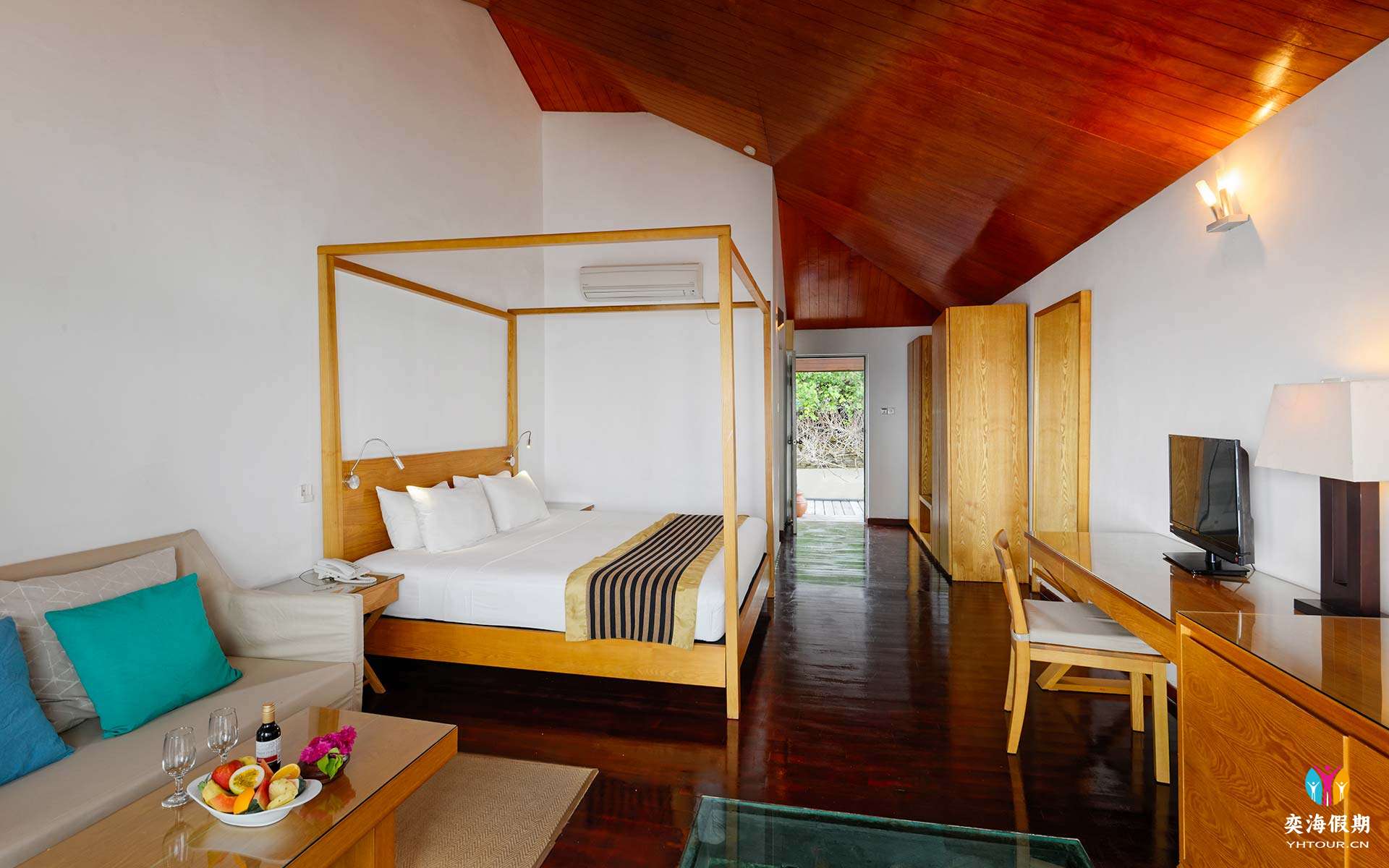 Water Bungalow4.jpg
