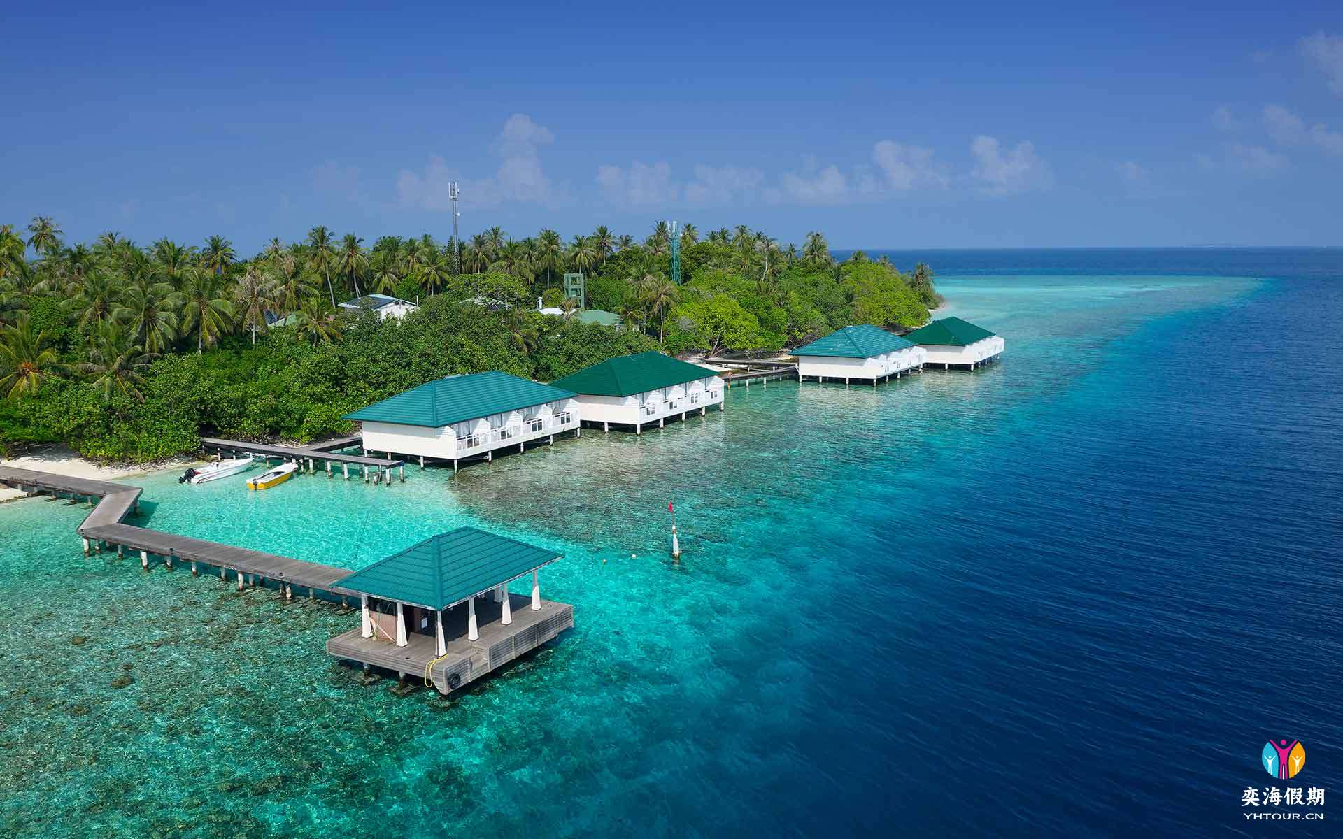 Water Bungalow2.jpg