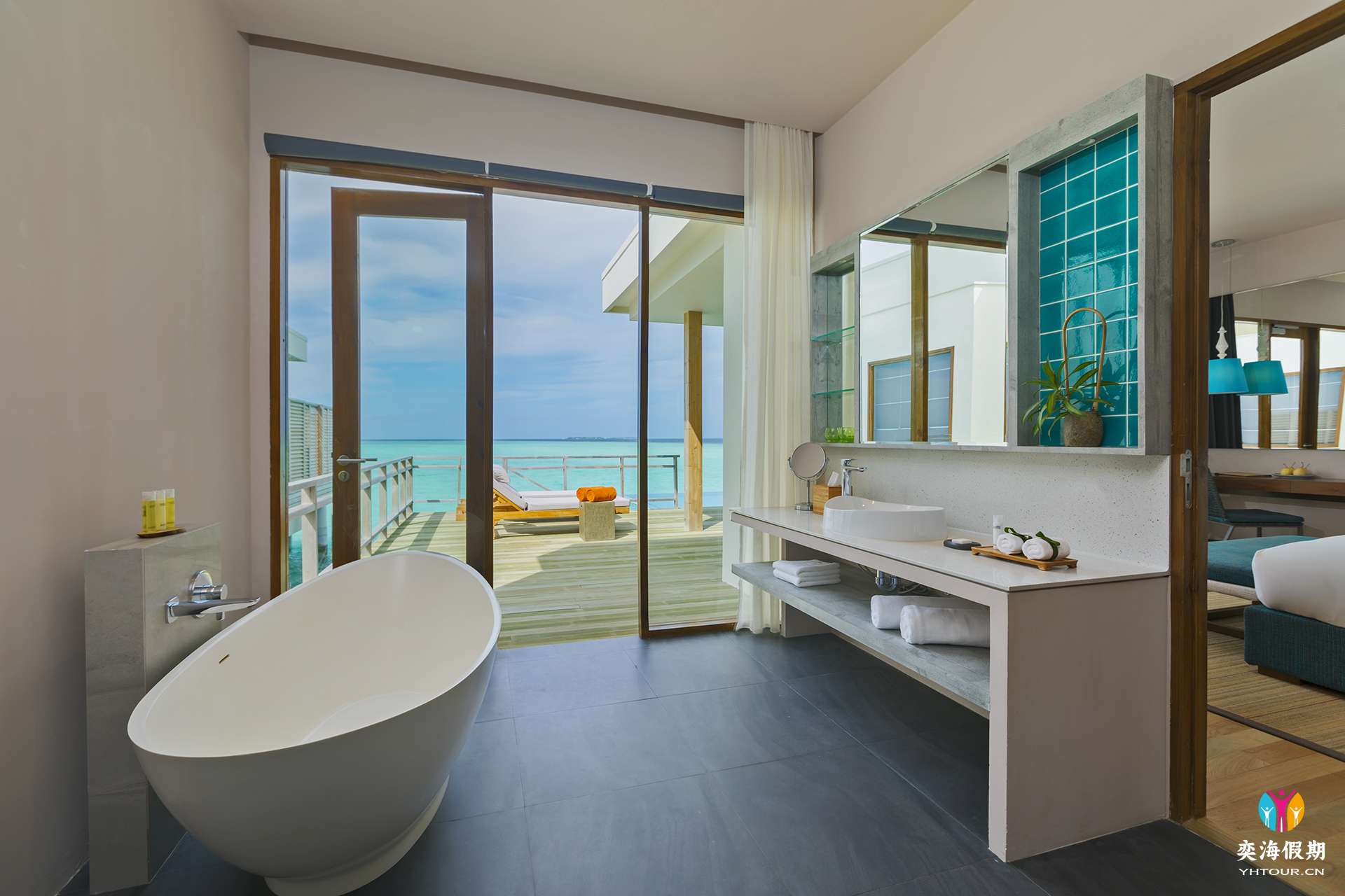 Lagoon Villa with Pool (2).jpg
