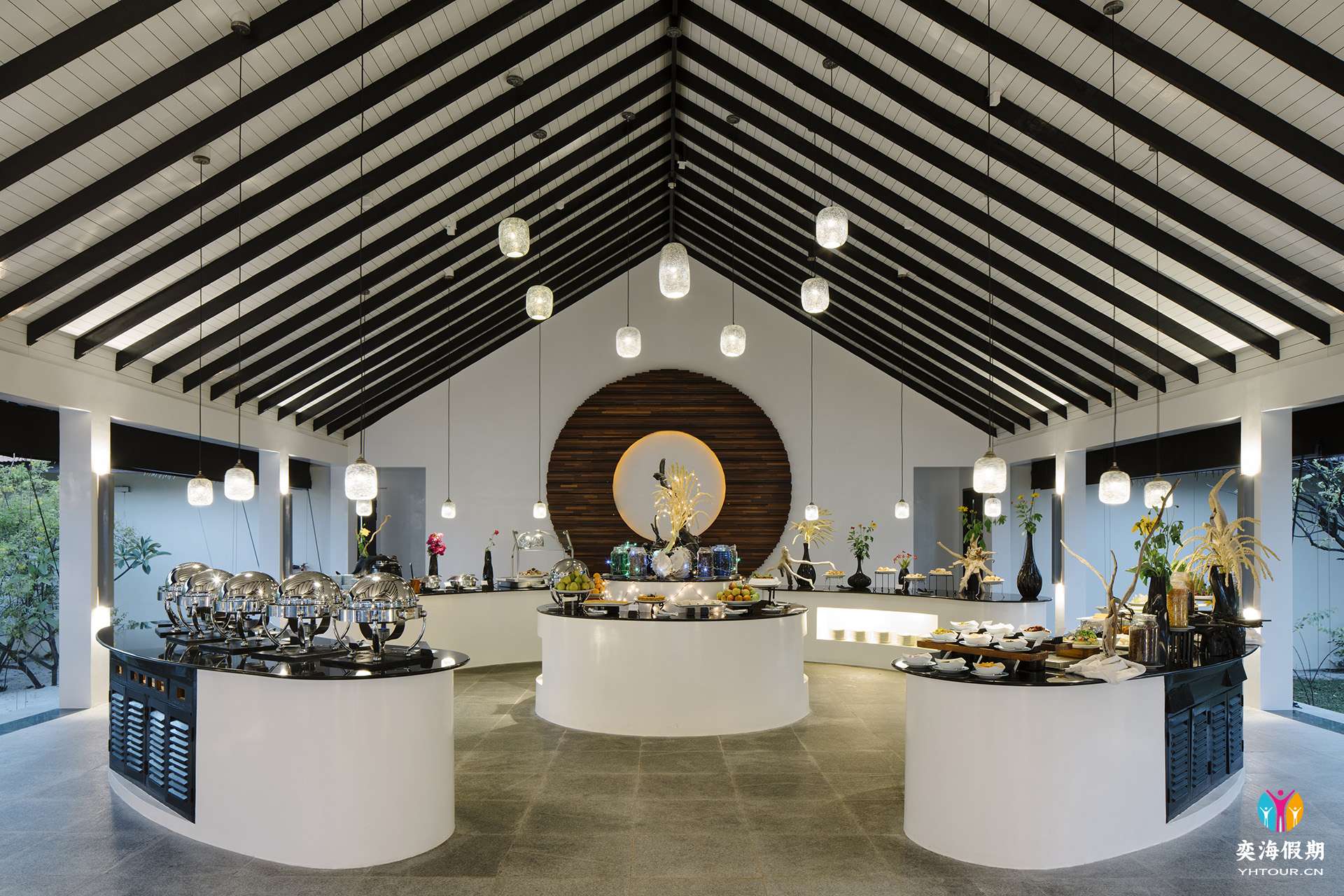 NM Palm Restaurant 1.jpg