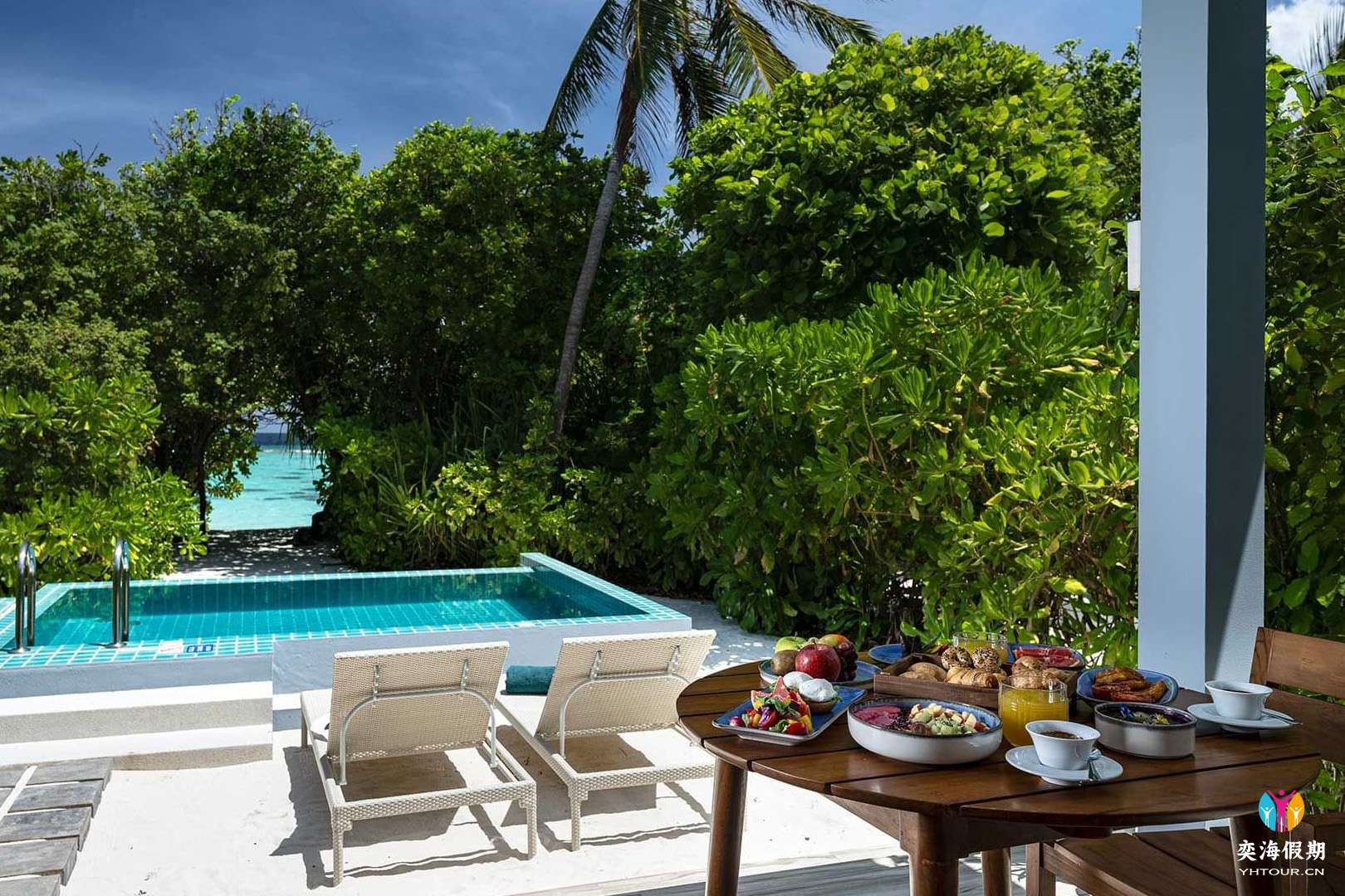 Sunset Beach Villa with Pool2.jpg