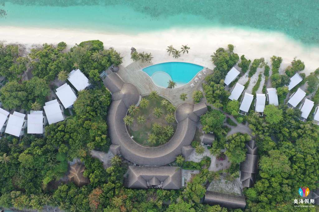 Ifuru Island Maldives1.jpg