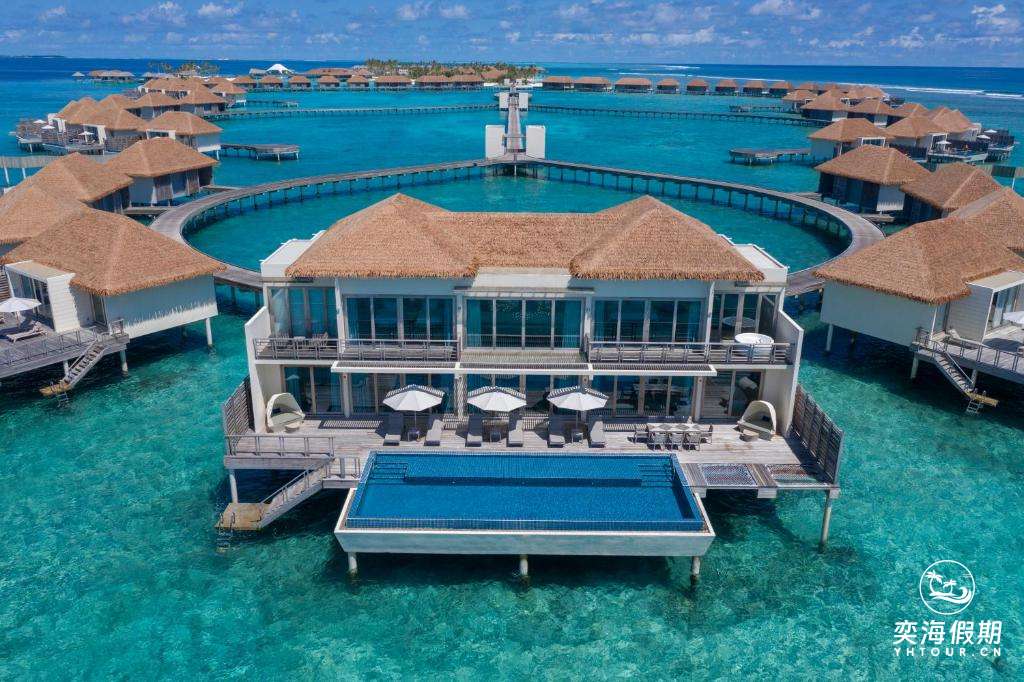 Presidential Water Villa.jpg