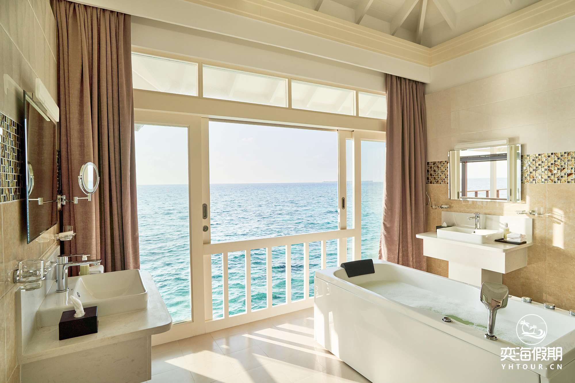grand-water-pavilion_888_0242-min.jpg