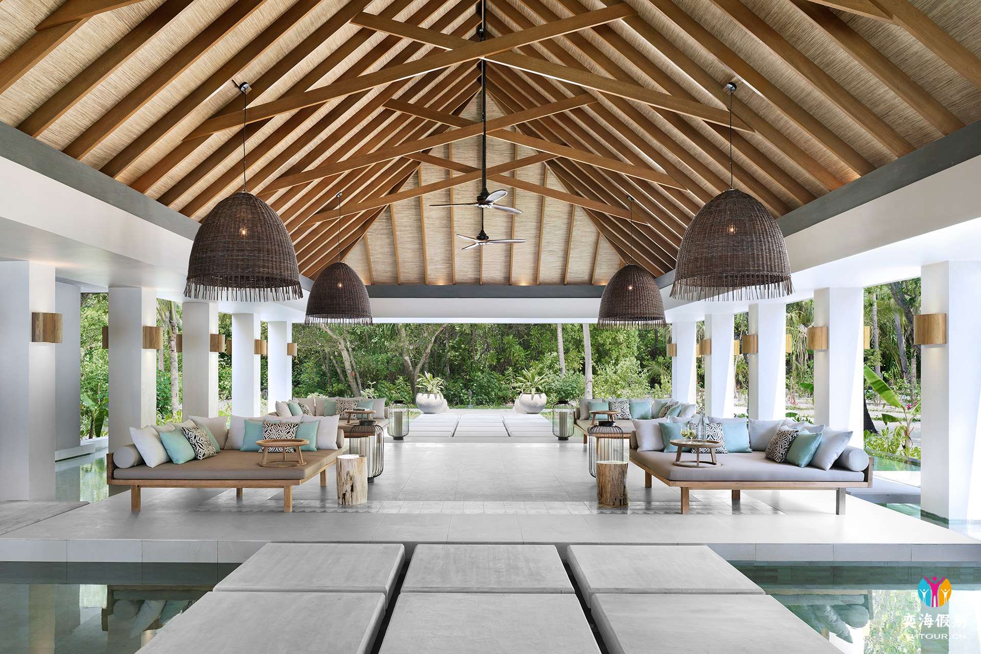 Cabana Entrance.jpg