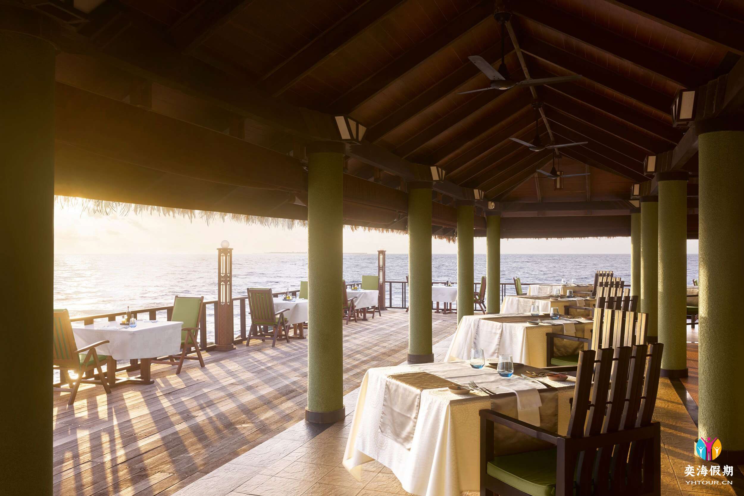 Villa Nautica - Ristorante al Tramanto - Outdoor - Large.jpg