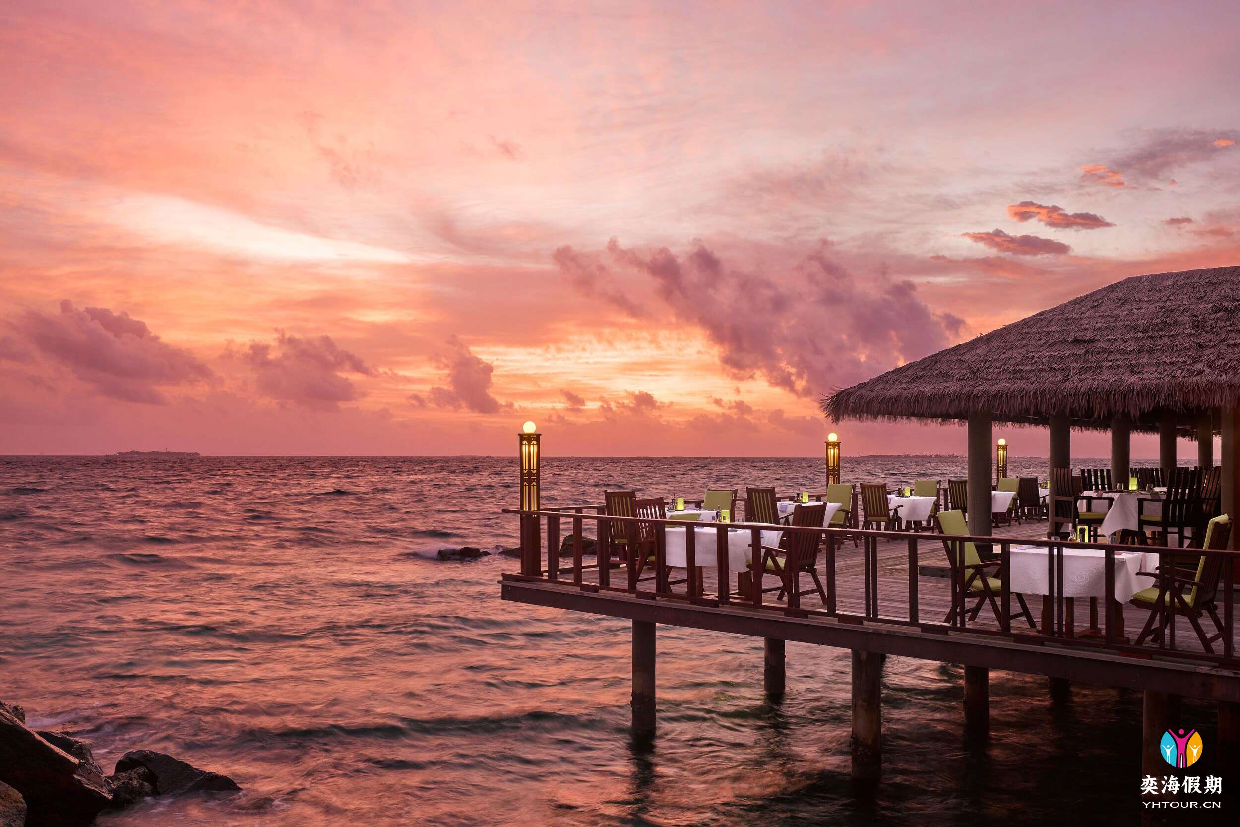 Villa Nautica - Ristorante al Tramanto - View - Large.jpg