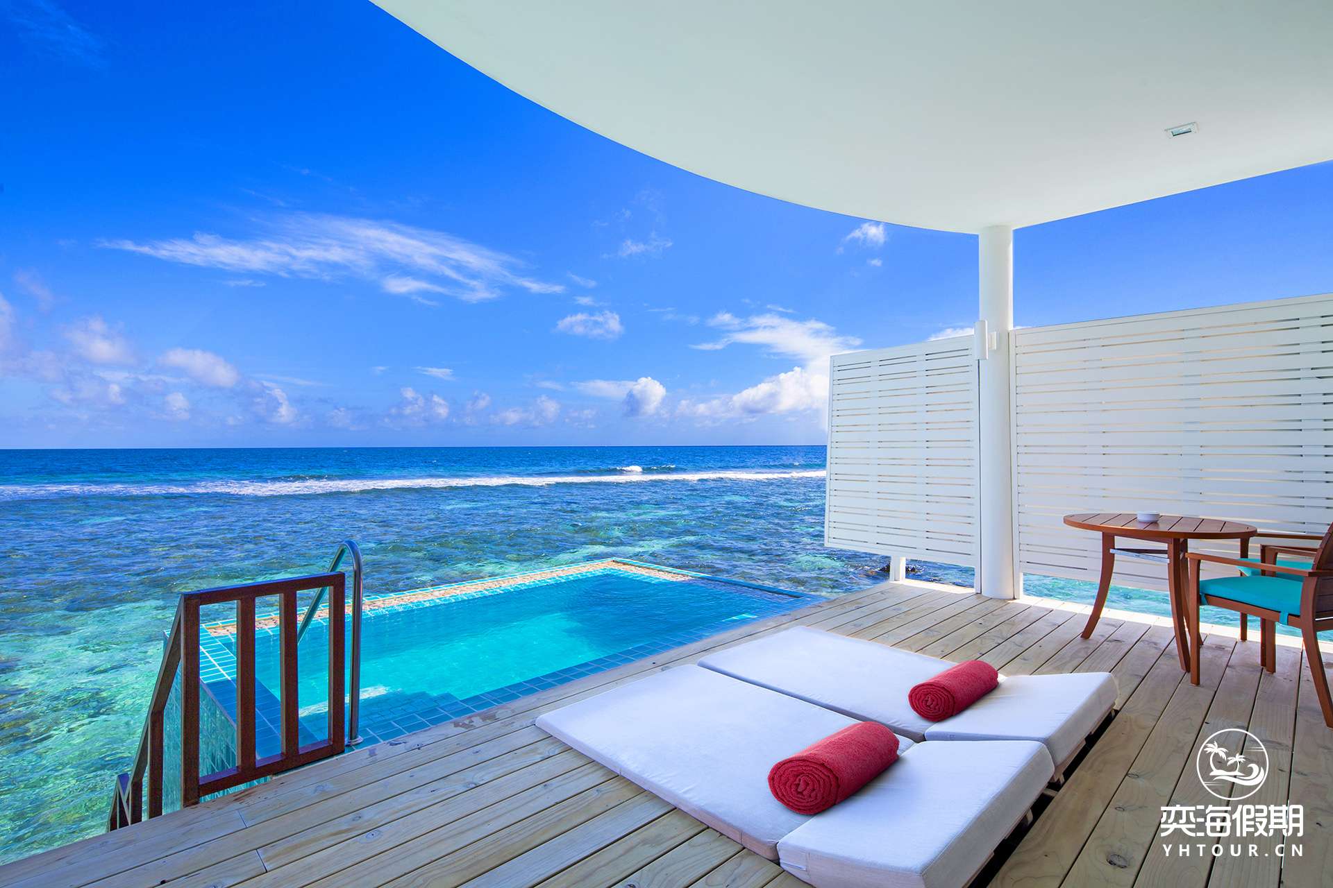 CIRM-Sunset_Ocean_Pool_Villa-02.jpg