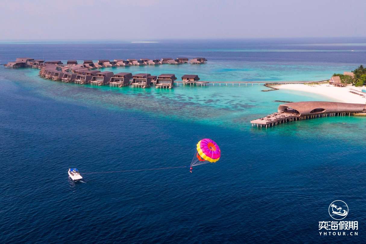 mlexr-watersport-2688-hor-clsc.jpg
