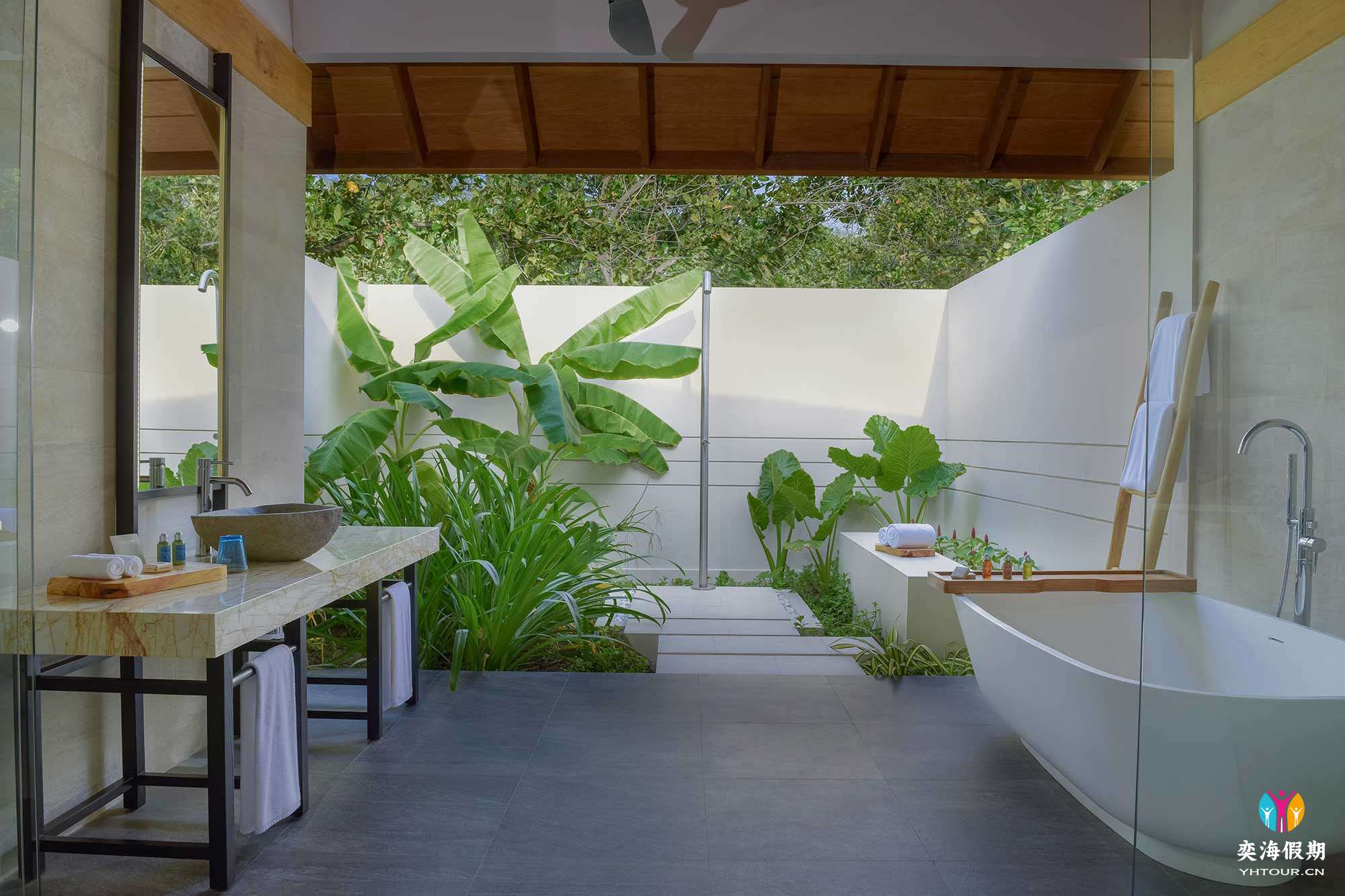 BEACH VILLA3.jpg