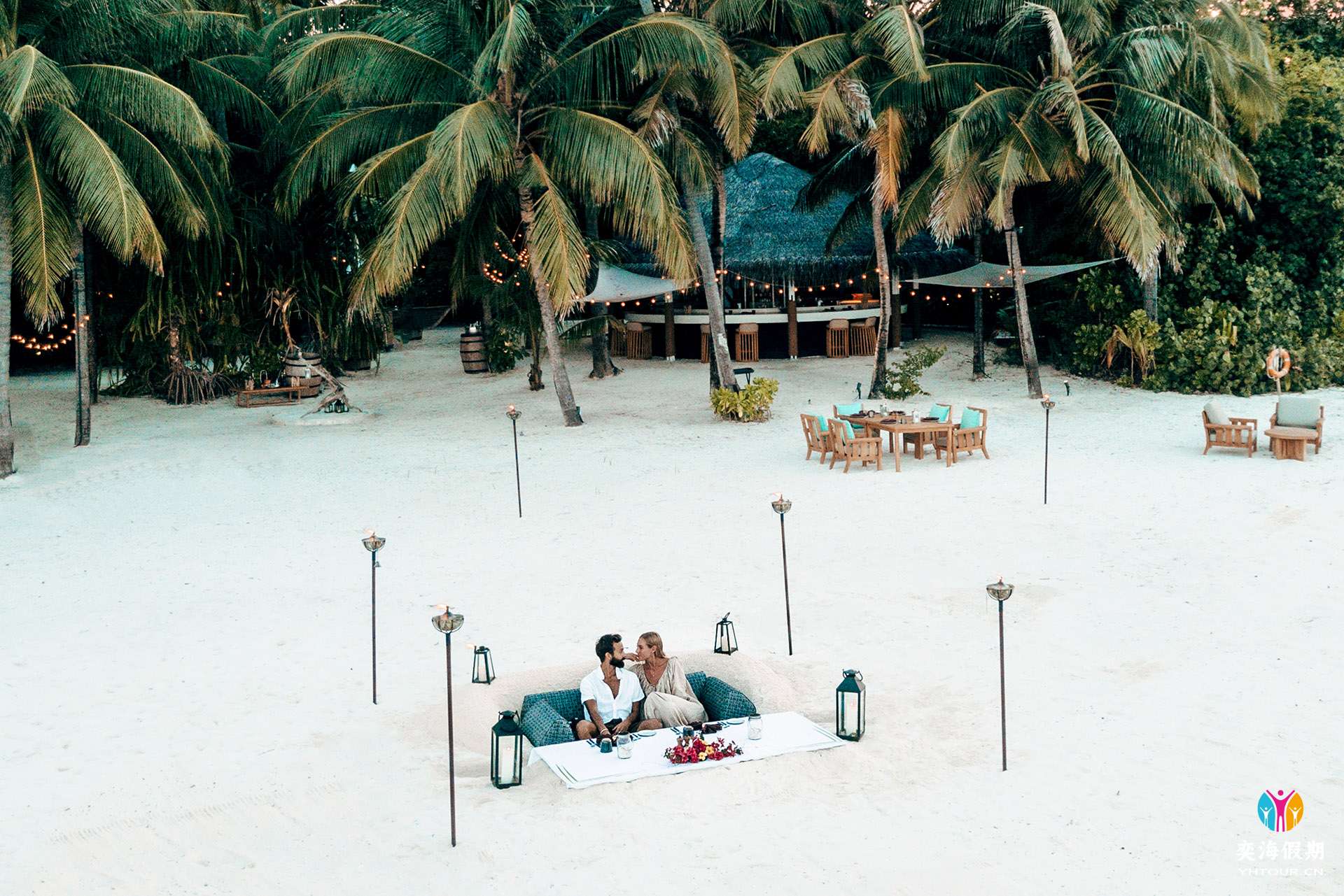 RMM Sunken Dinner Couple.jpg
