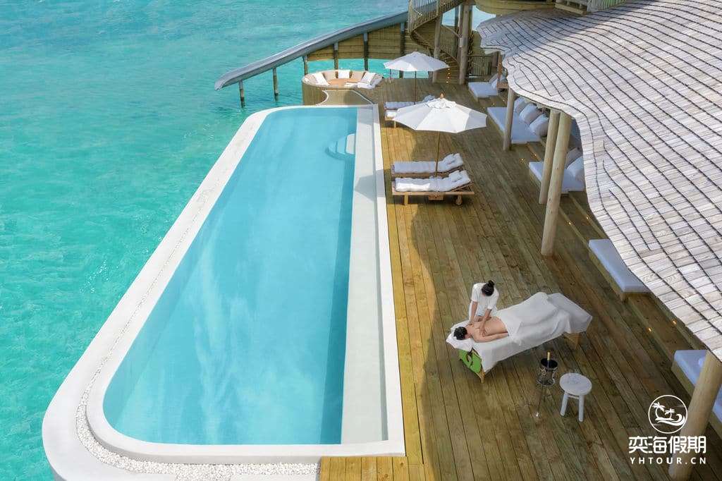 Two Bedroom Water Reserve with Slide (13).jpg