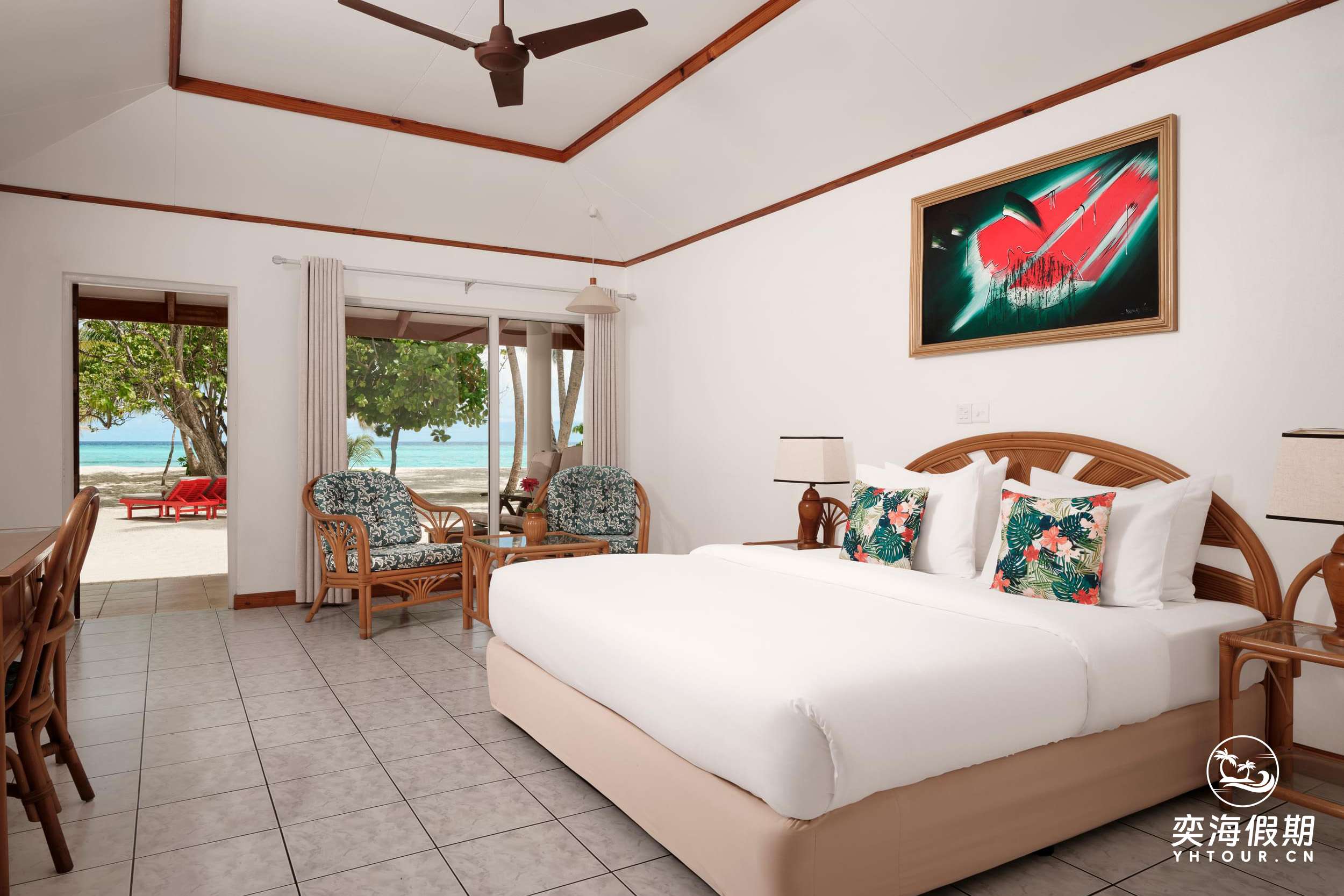 Villa Park - Deluxe Beach Villa - Interior - Large.jpg