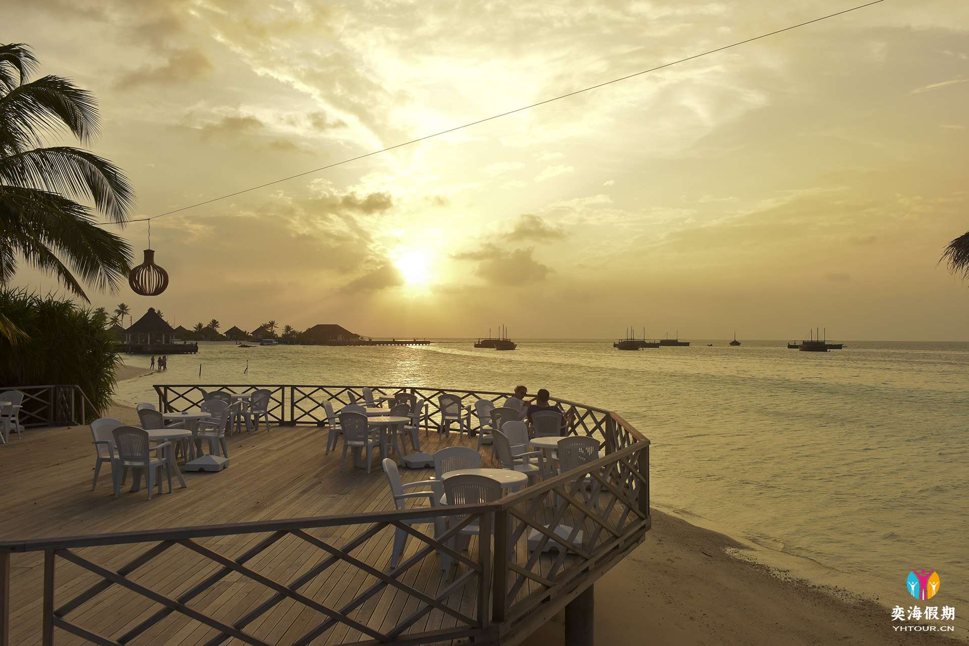 Sundown_Bar1.jpg