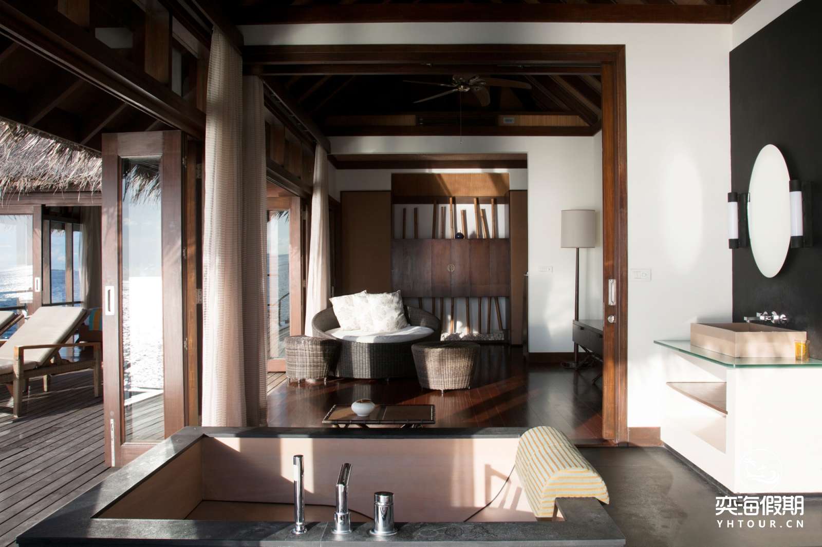hithi_escape_water_villa8402__large.jpg