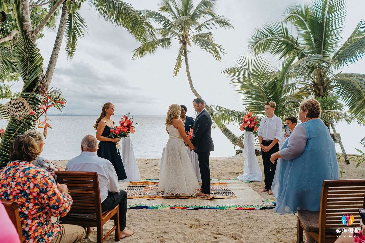 vomo island resort wedding (2).jpg