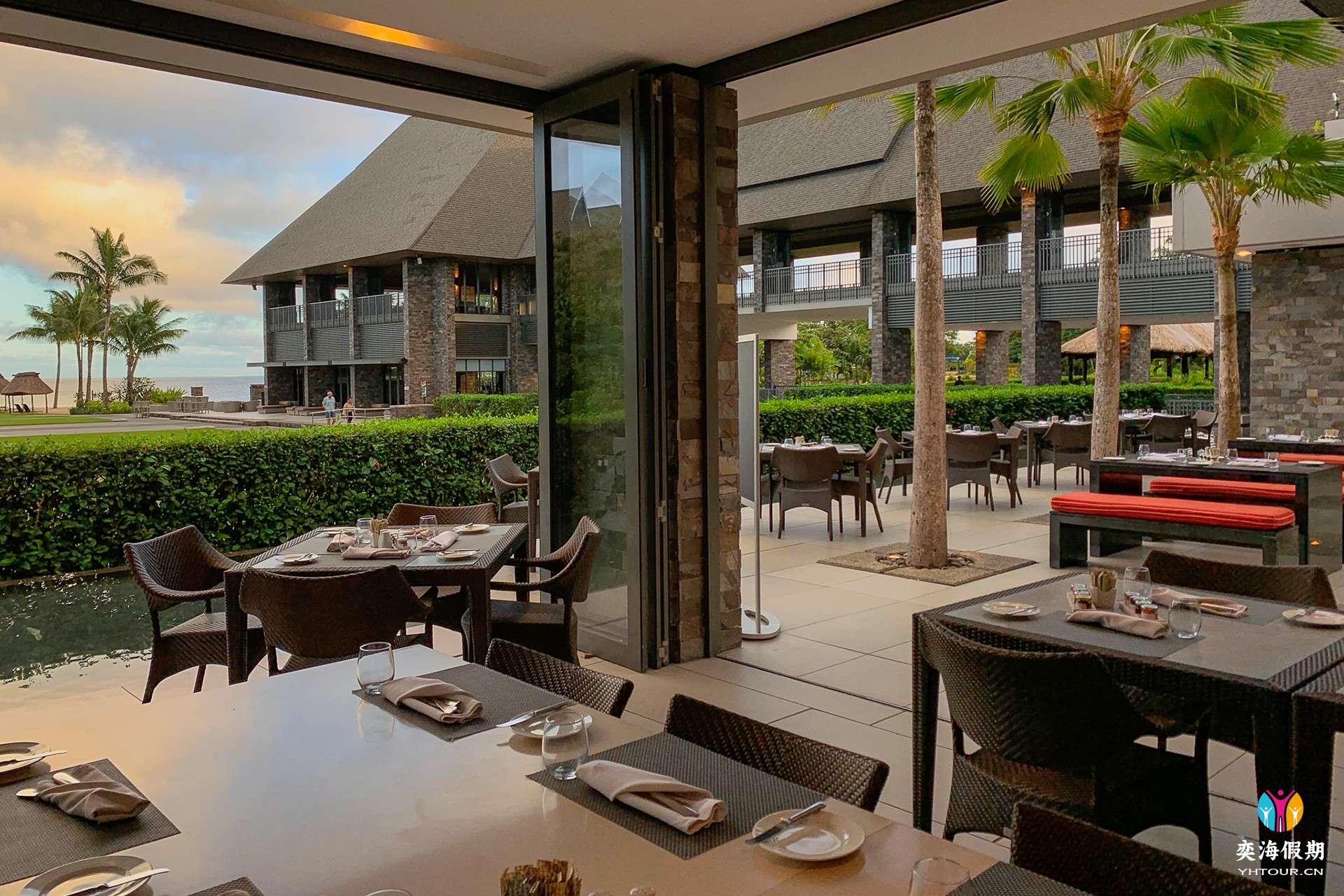 Sanasana Restaurant 10.jpg