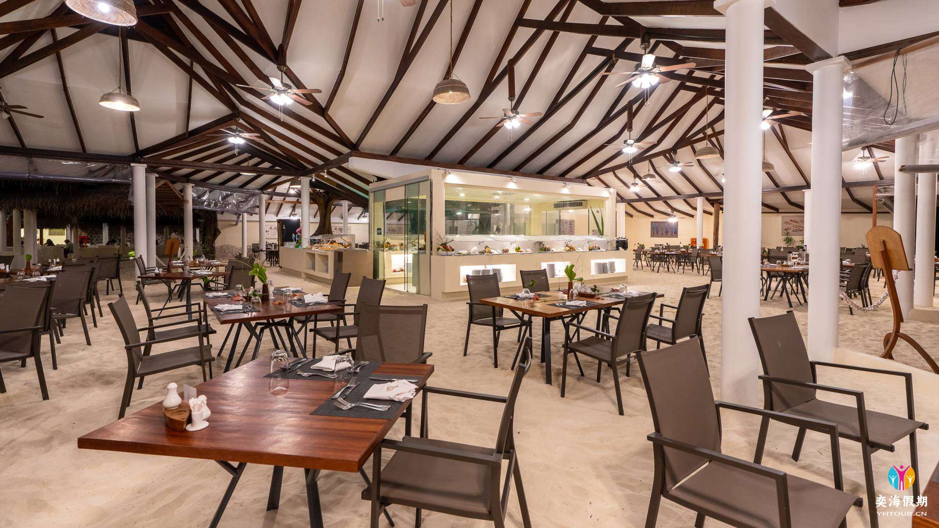 MAIN RESTAURANT.jpg