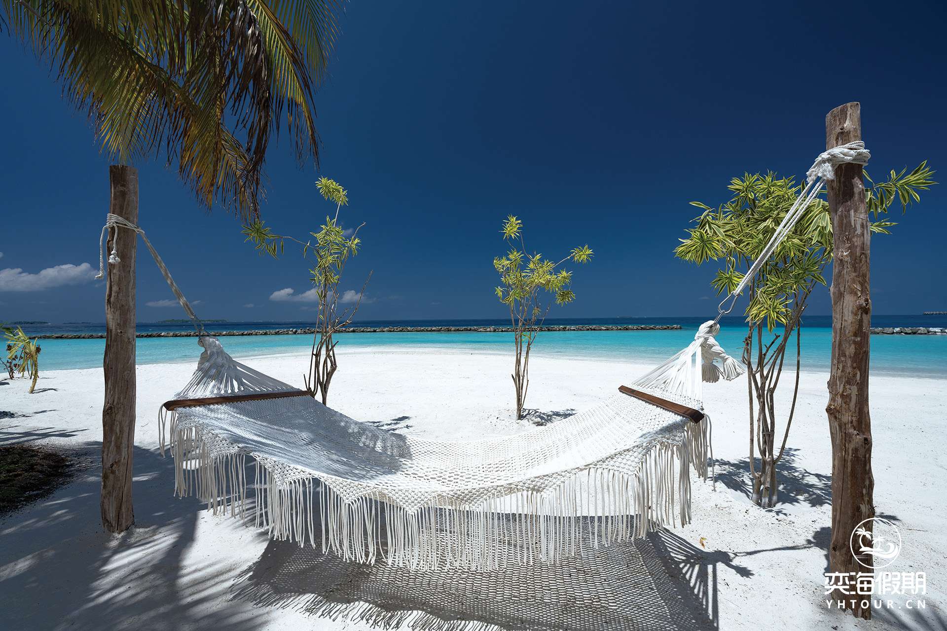 OBLU SELECT Lobigili - Aerials and Generic -  ELENA Spa Beach Hammock 01- 04.2022.jpg