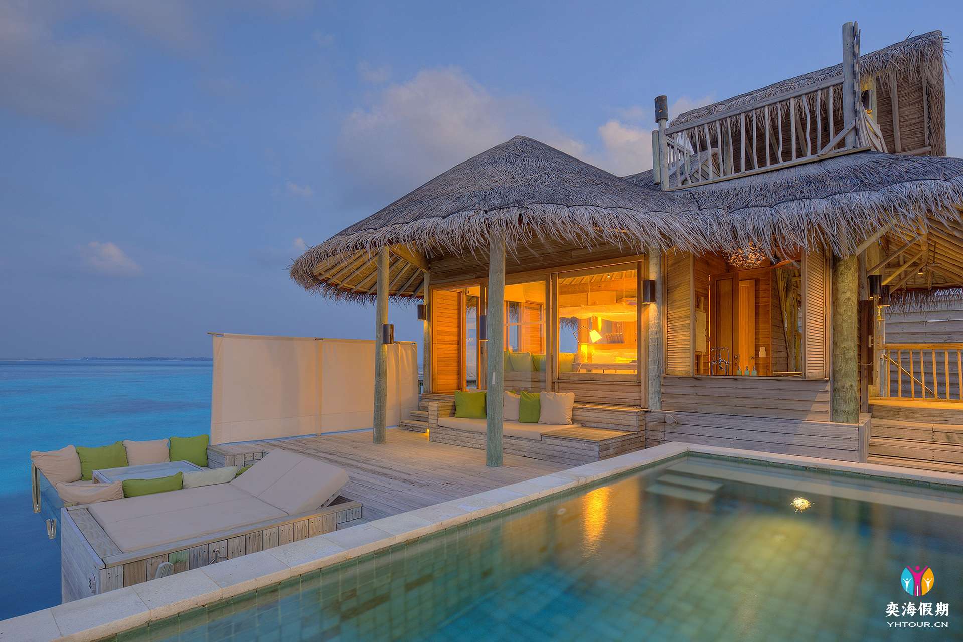 laamu-water-villa-with-pool4.jpg