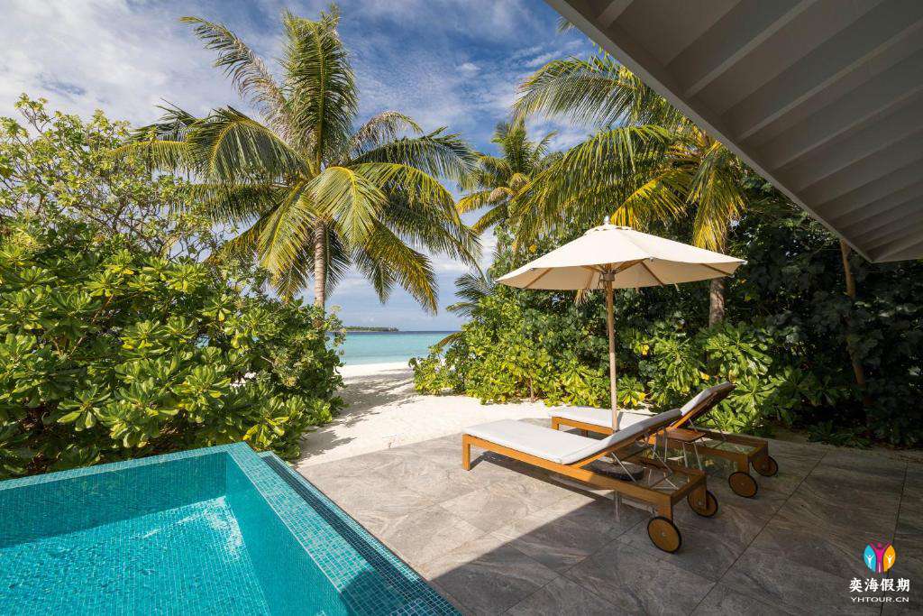 2Bedroom Lagoon Beach Villa with pool (1).jpg