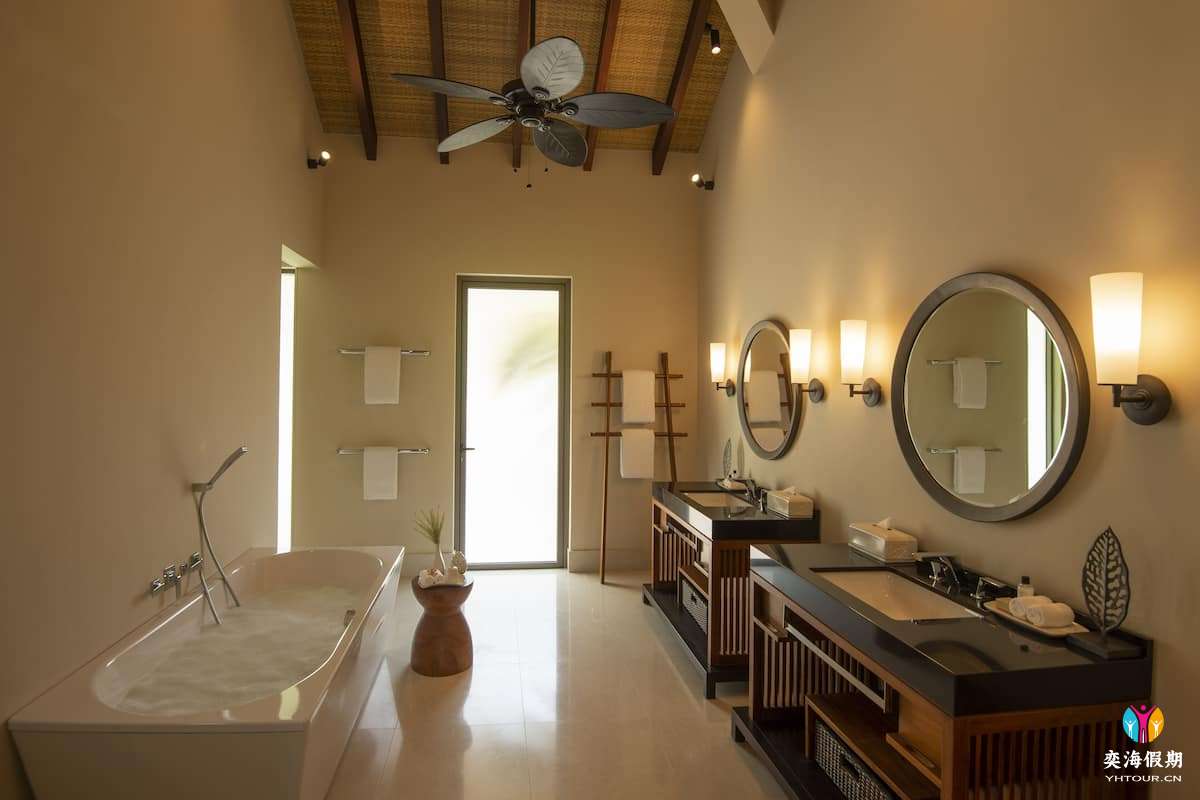 Water Pool Villa.jpg