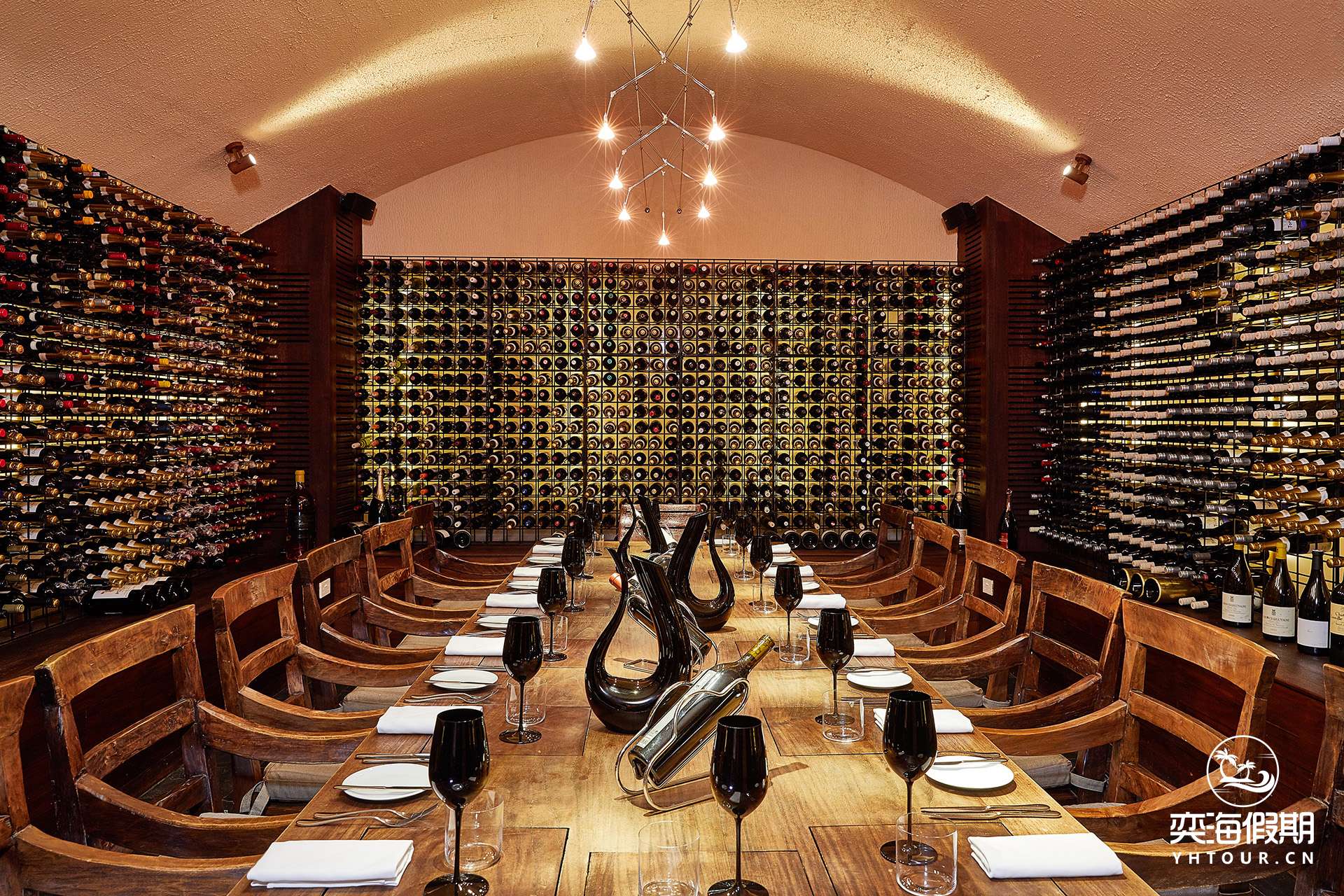 CONRAD MALDIVES RANGALI ISLAND_F&B_The Wine Cellar_Hero_credit Justin Nicholas hi-res.jpg