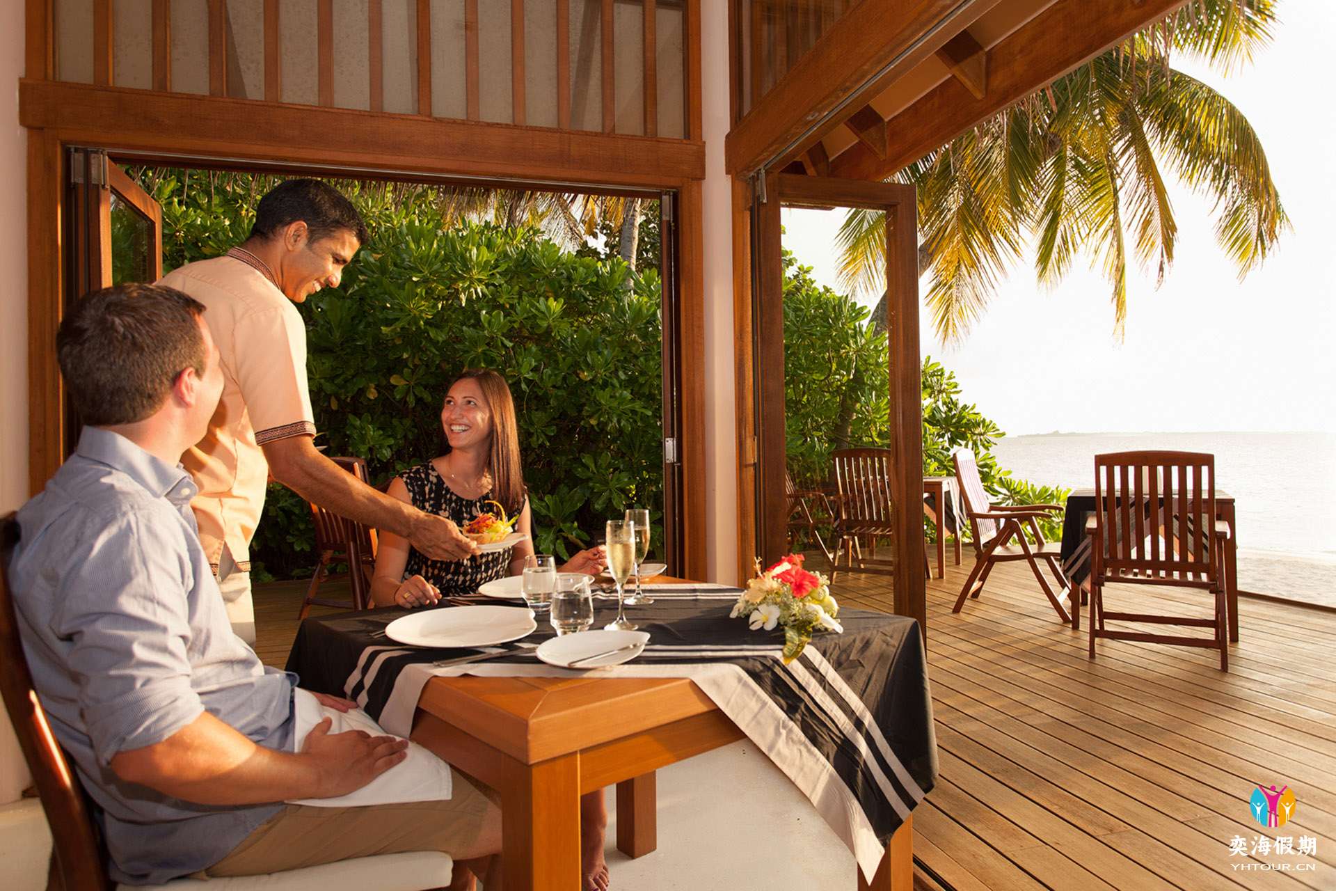 VeliganduMadivaruRestaurantInteriorwithModels2.jpg