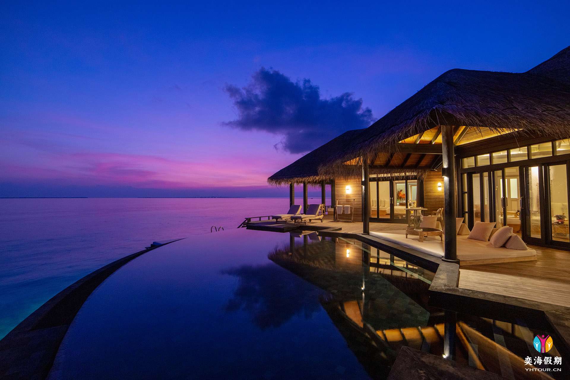 P.2 Bedroom Ocean Residence with Family Infinity Pool.jpg