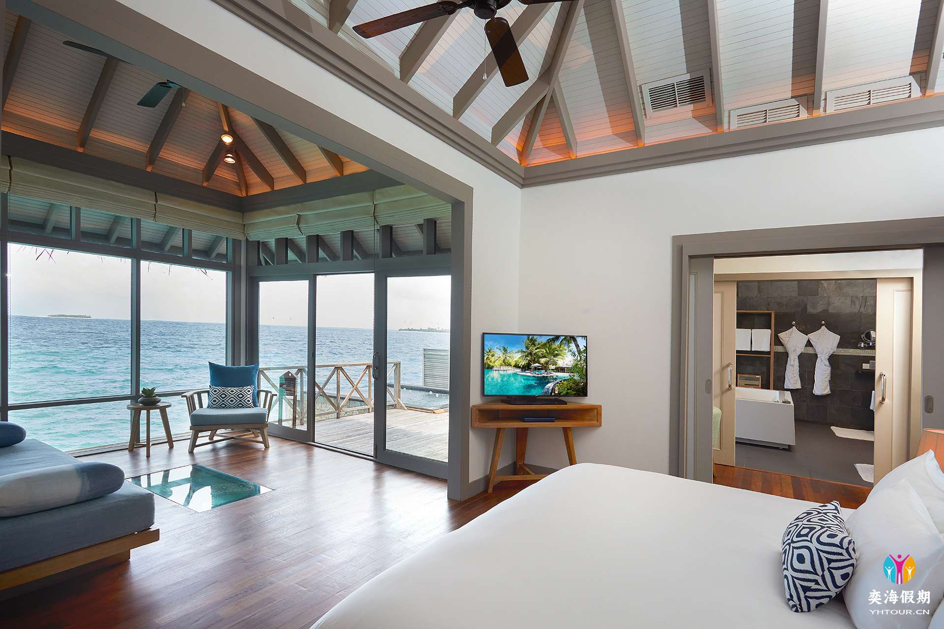 G.Sunrise Water Villas with Infinity Pool.jpg