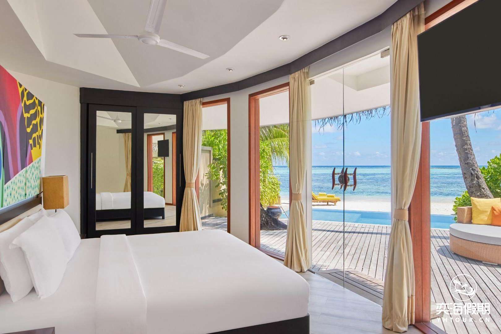 Beachfront Family Pool Villa.jpg