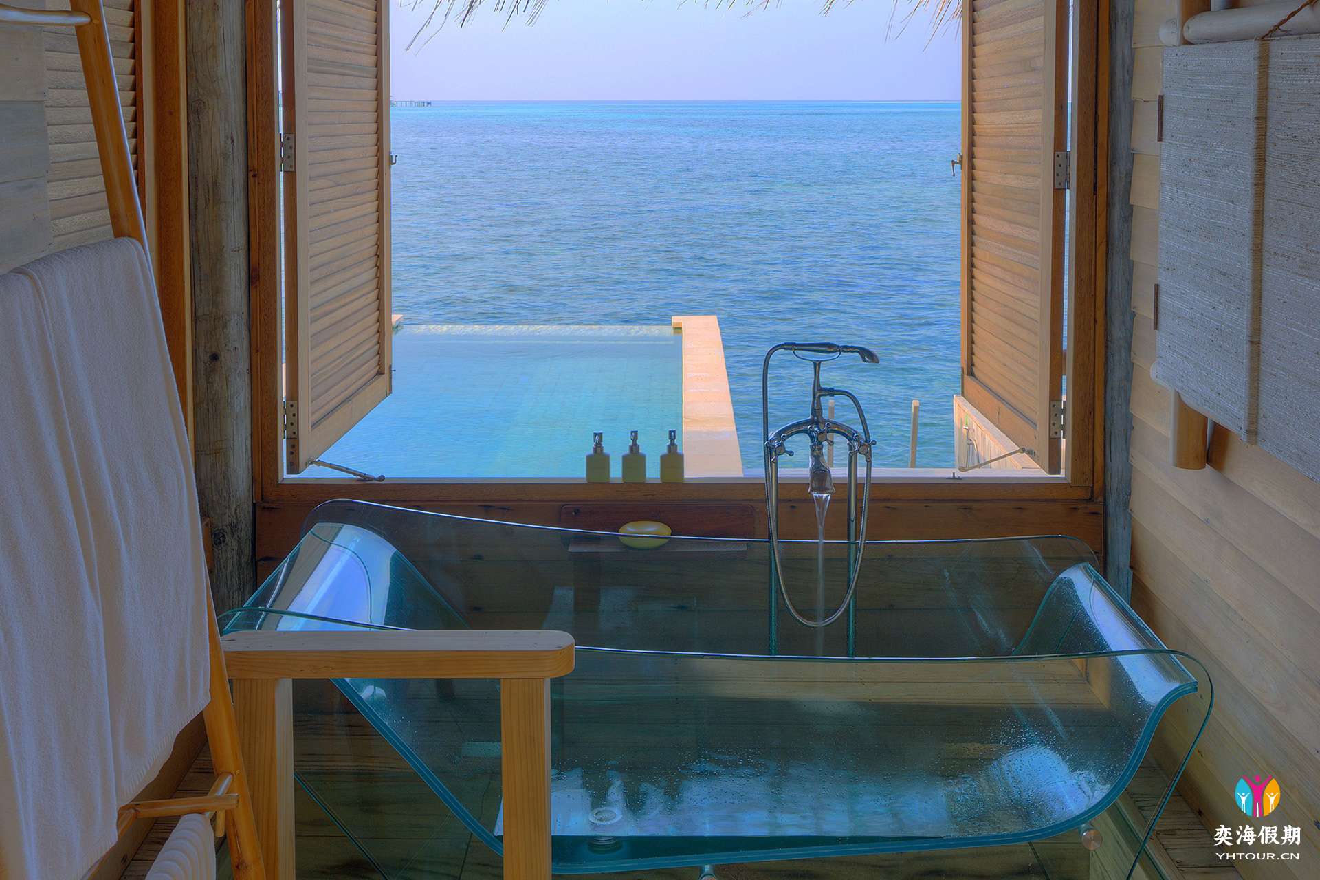 laamu-water-villa-with-pool2.jpg