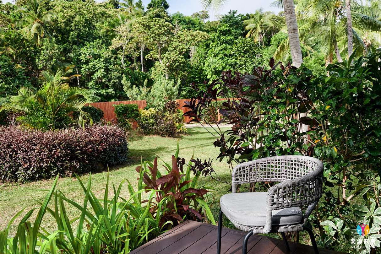 Island breeze room3.jpg