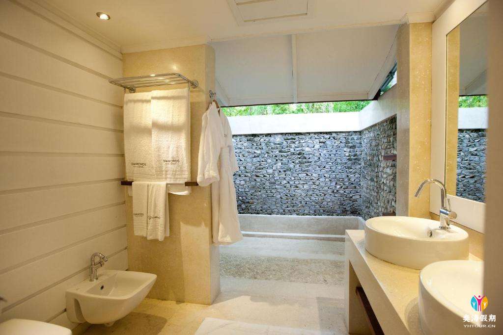 Beach Front Villa7.jpg
