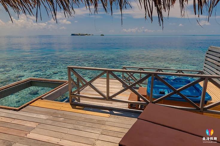 Water Villas with Jacuzzi.jpg