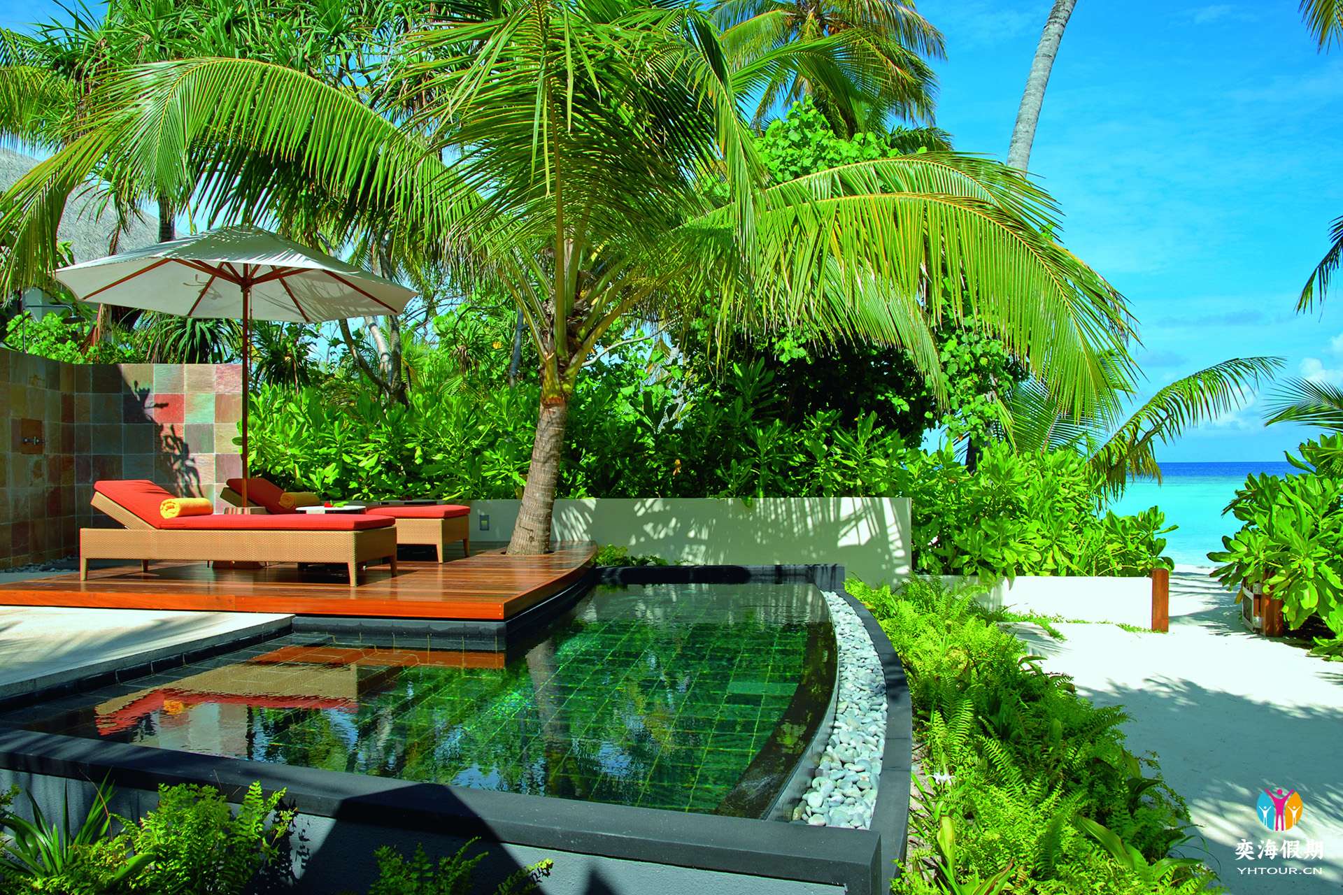 Beach Villa with pool2.jpg