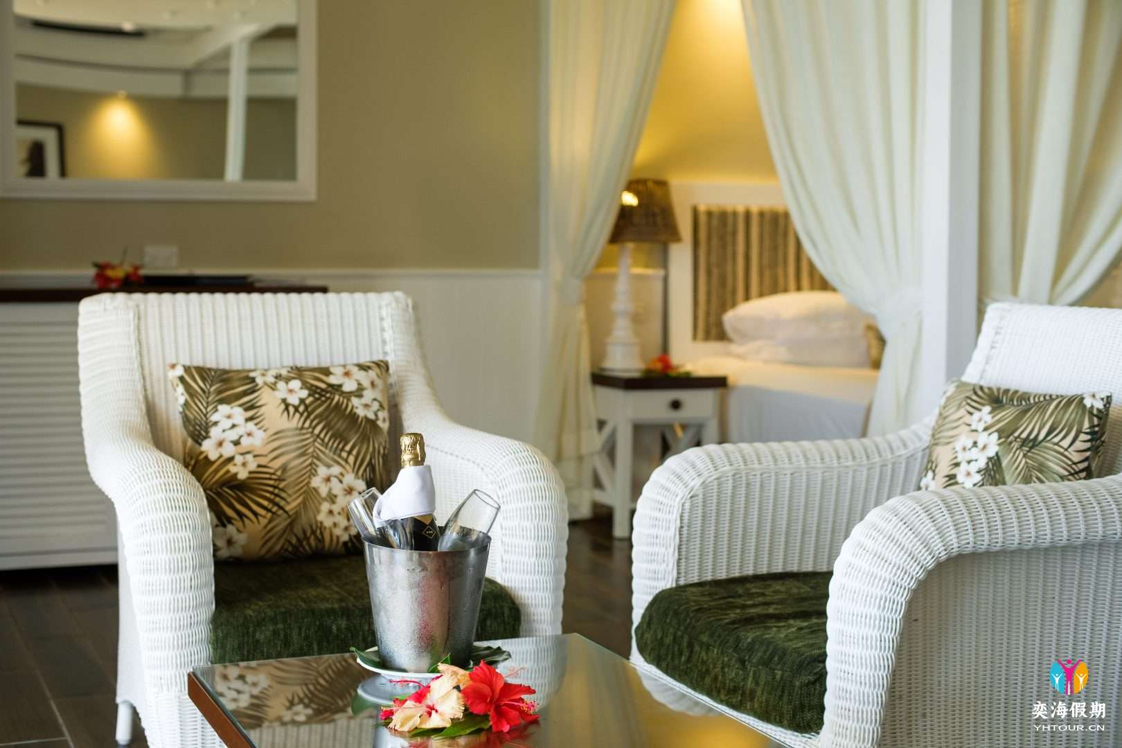 Tadra-Beach-Bure-welcome-amenity-H6927.jpg