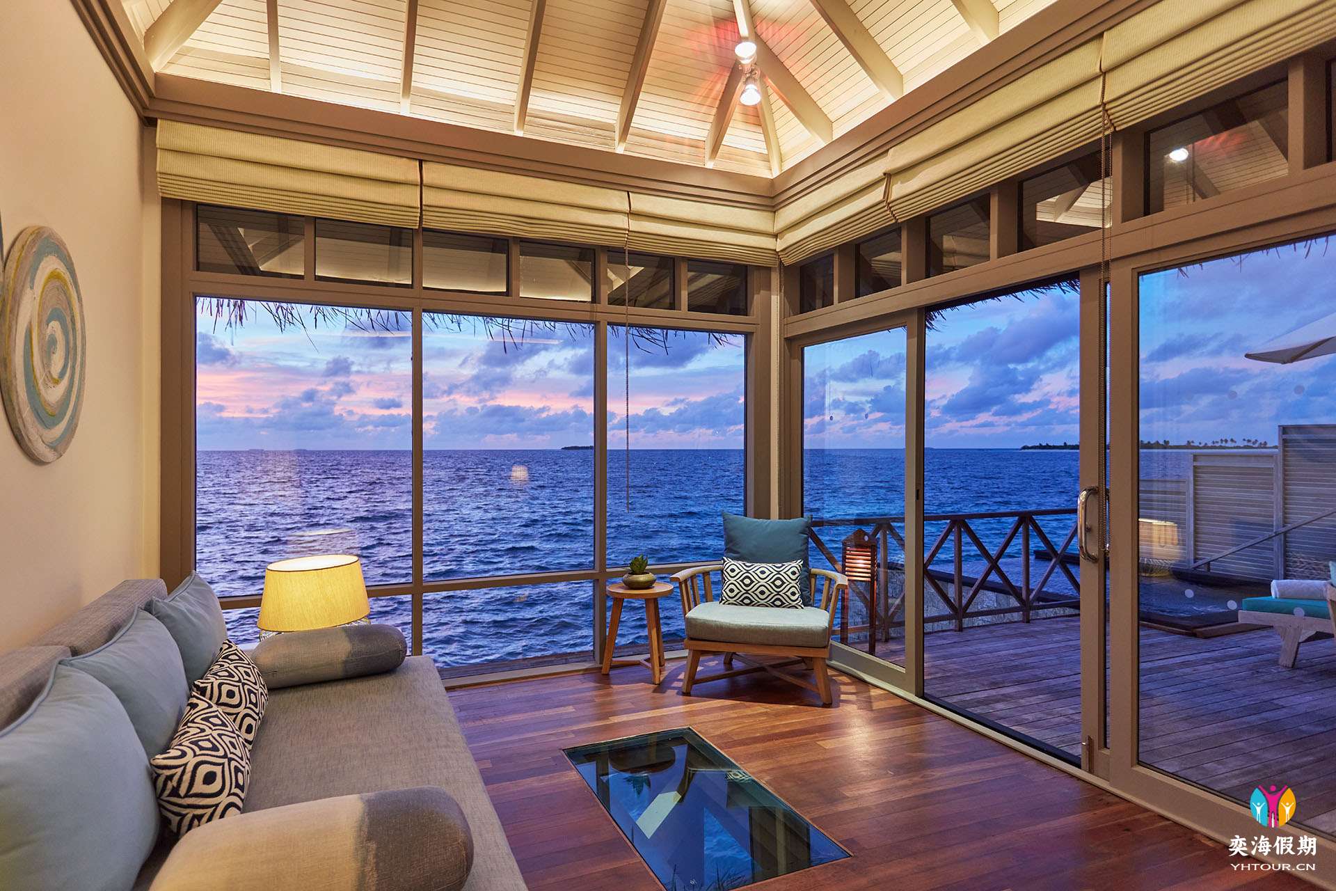 I.Sunrise Water Villas with Infinity Pool.jpg