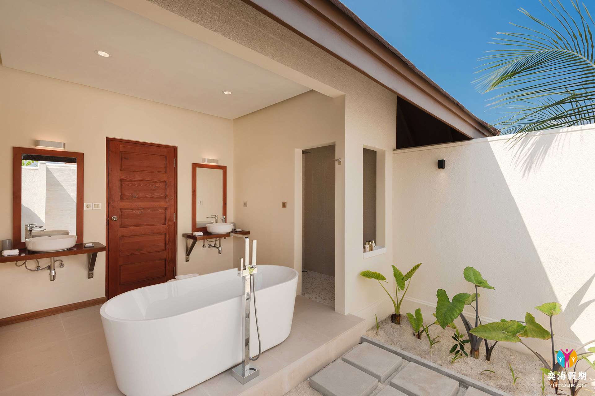 BEACH VILLAS2.jpg