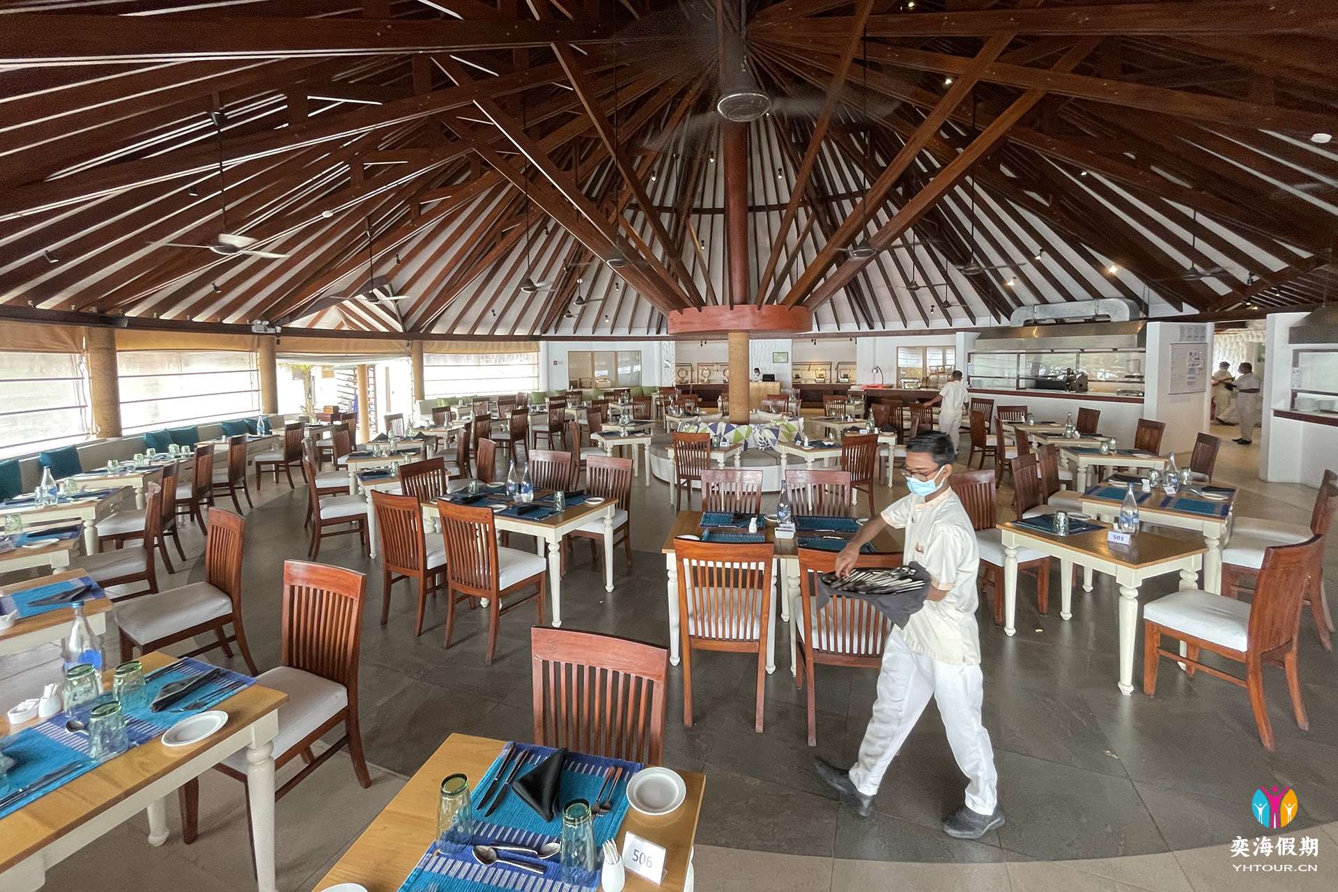 Maakana Restaurant.JPG