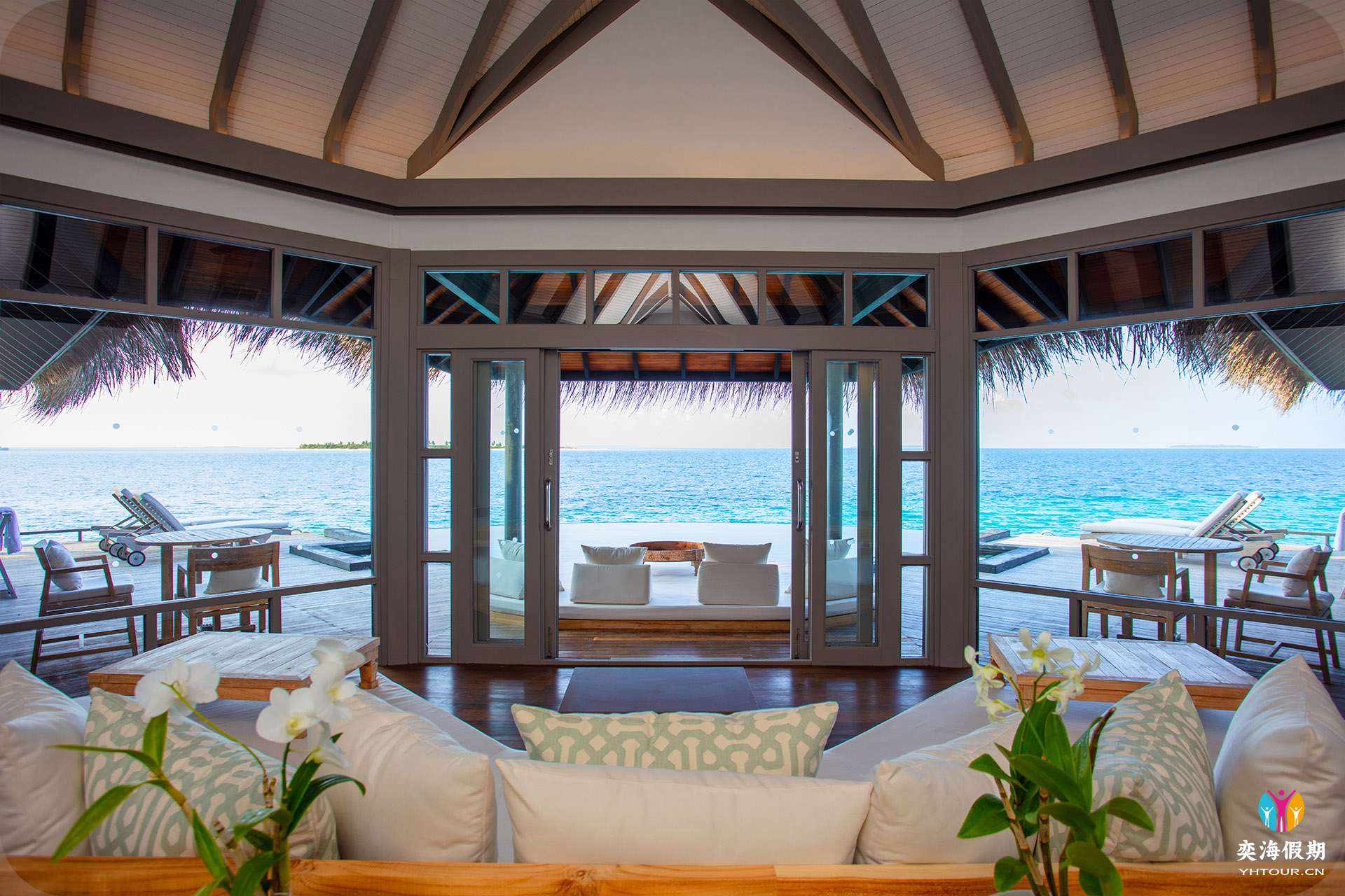 M.2 Bedroom Ocean Residence with Family Infinity Pool.jpg