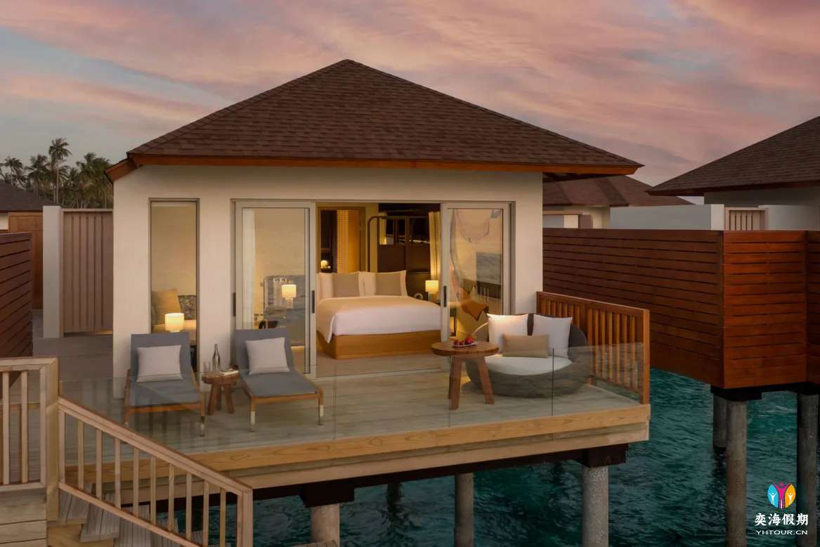 Over Water Villa4.jpg