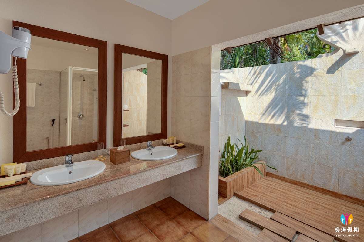 Beach Villa (3).jpg