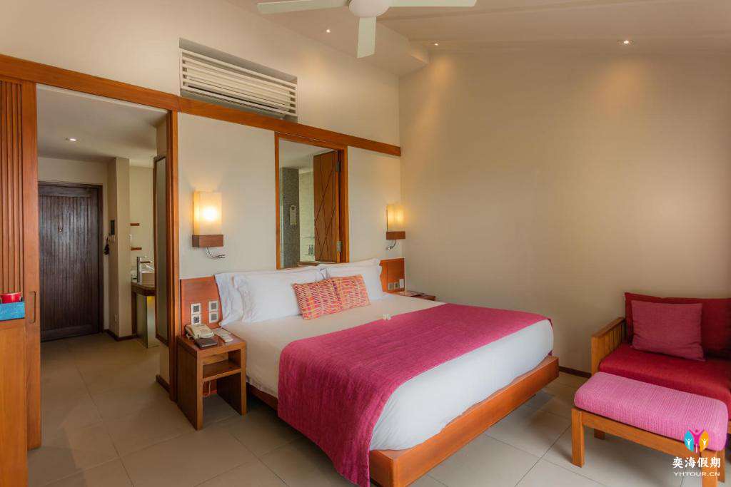 Lagoon View Beach Villa with Swirl Pool (1).jpg