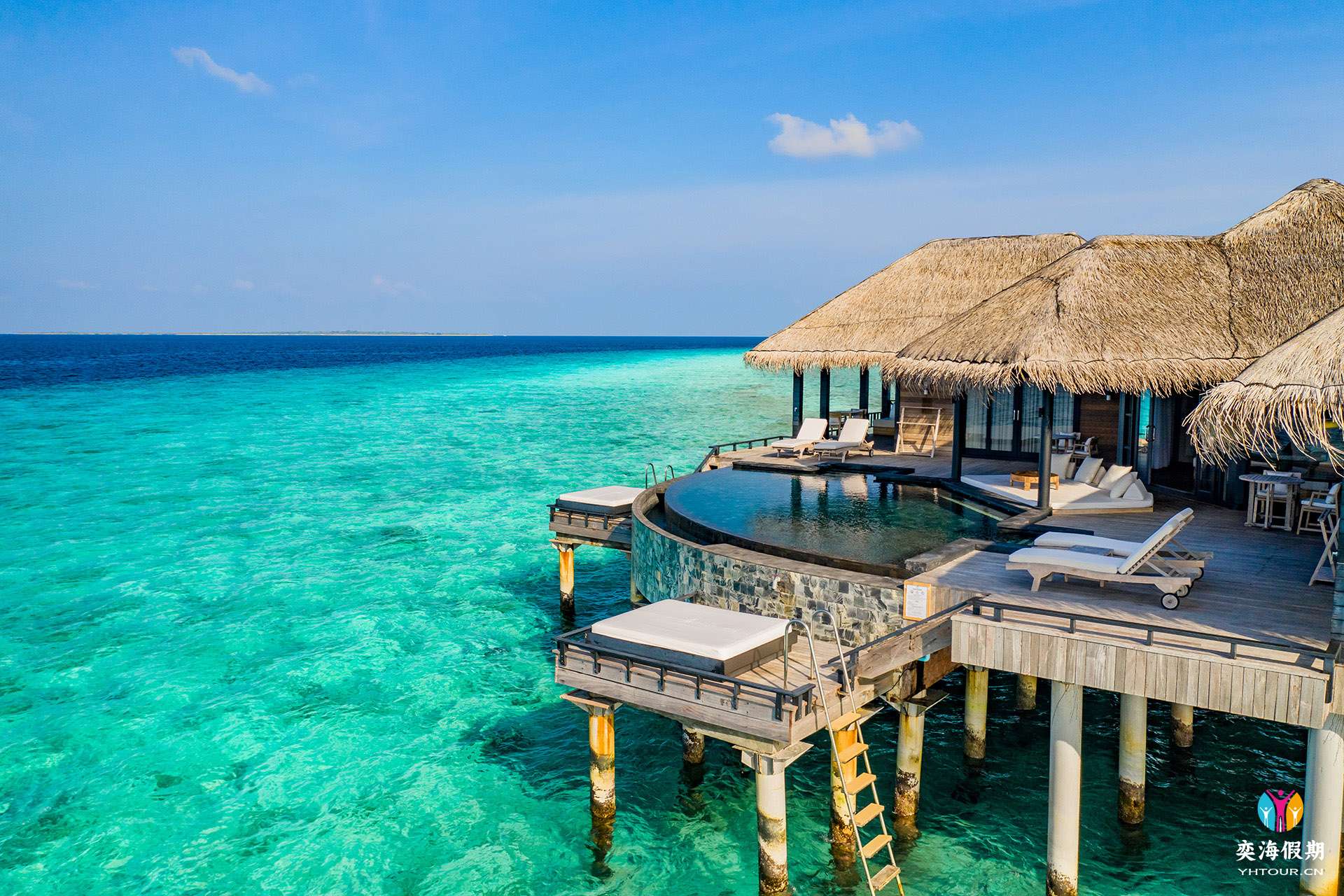 J.2 Bedroom Ocean Residence with Family Infinity Pool.jpg