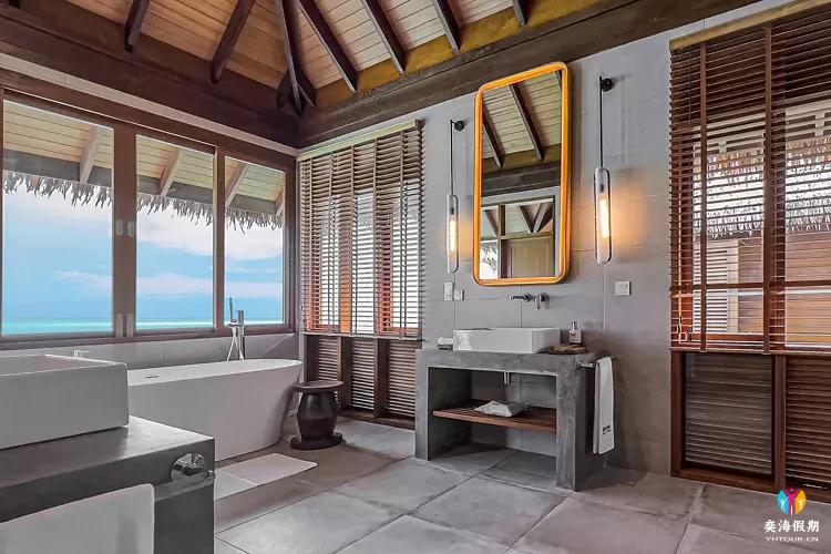 Sunrise Water Villa2.jpg